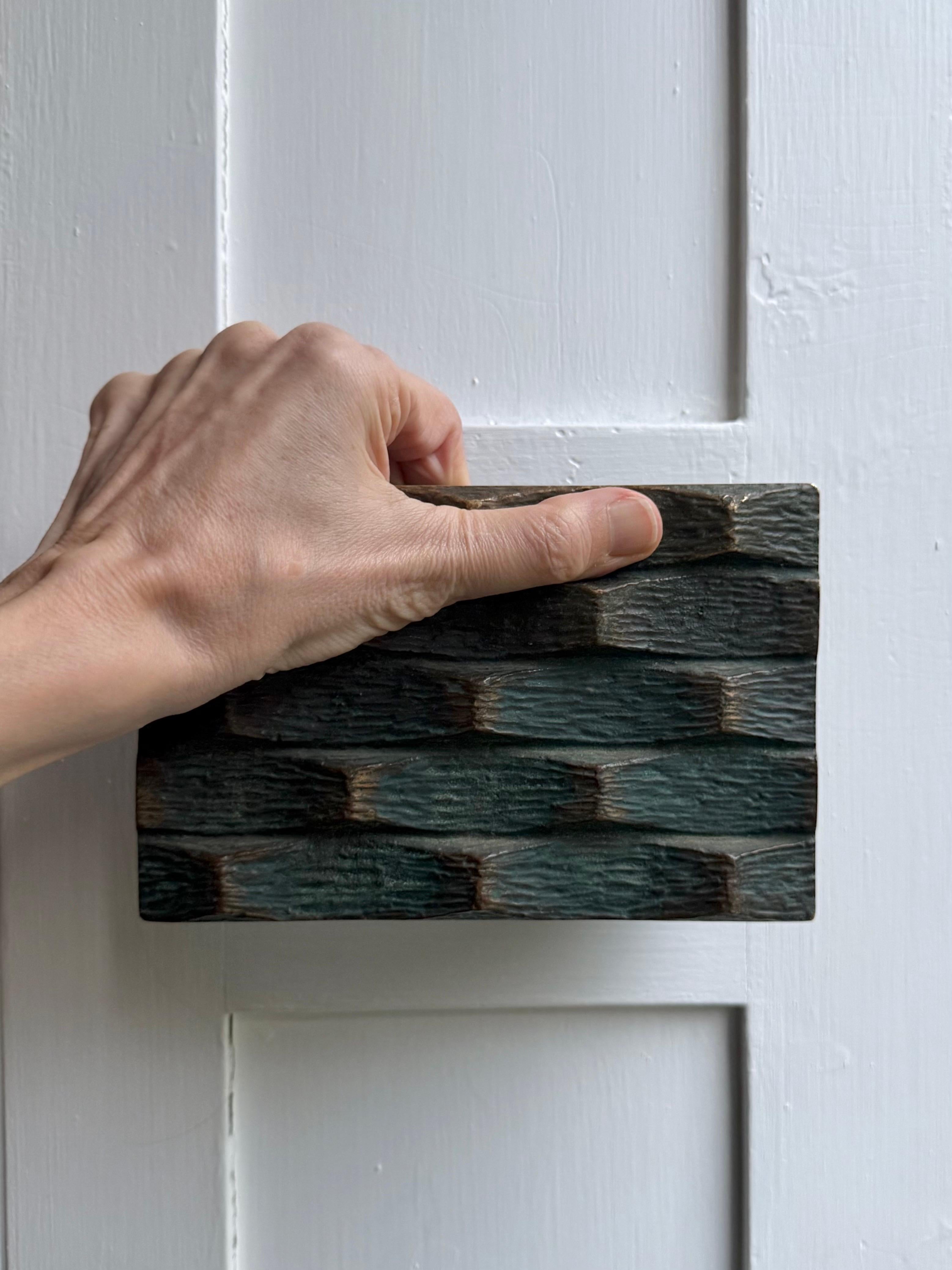 Paar seitliche Bronzetürdrücker mit Briefschild, 20. Jahrhundert, Europa (Messing) im Angebot
