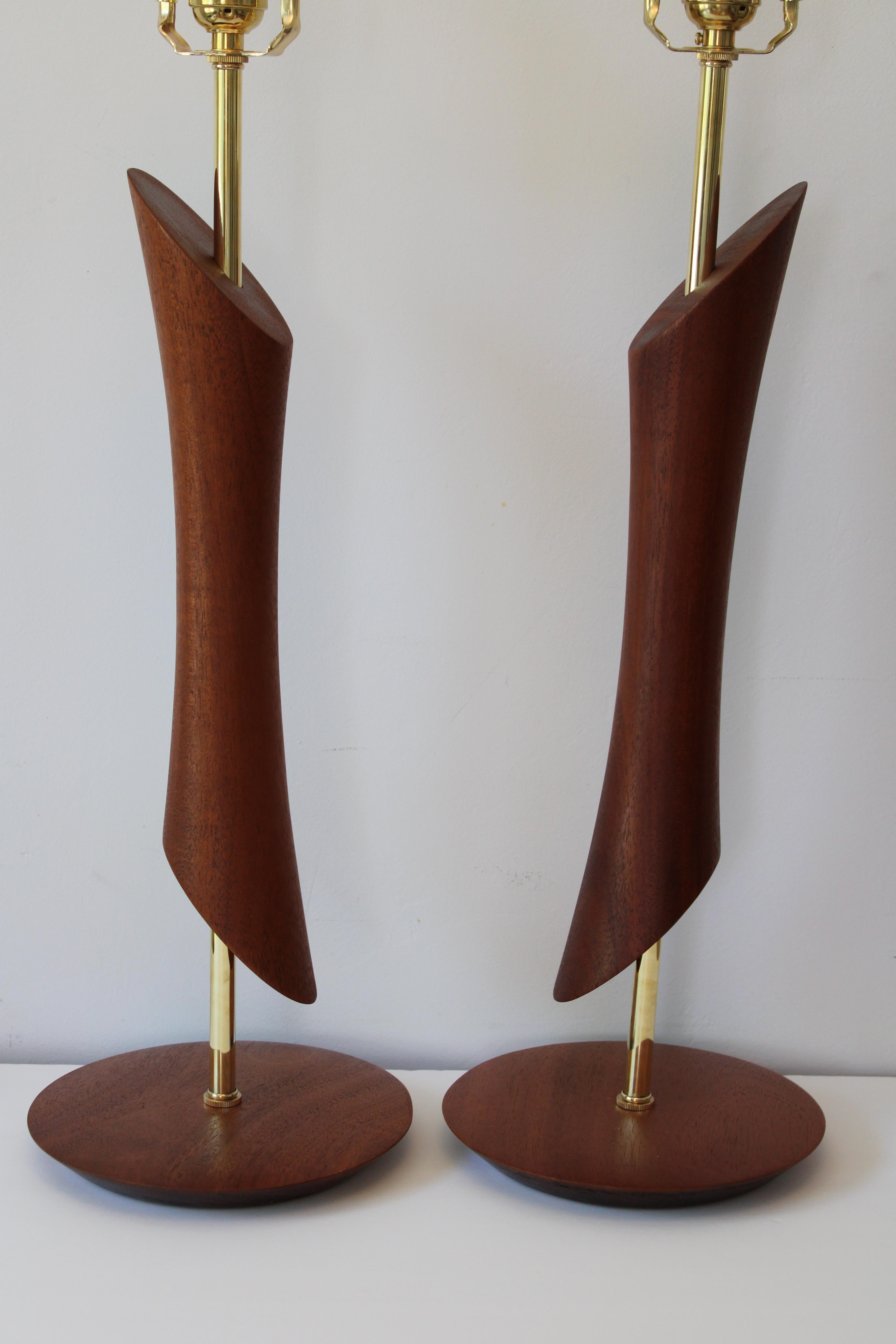 Mid-Century Modern Pair of Lathe Cut Walnut Lamps For Sale