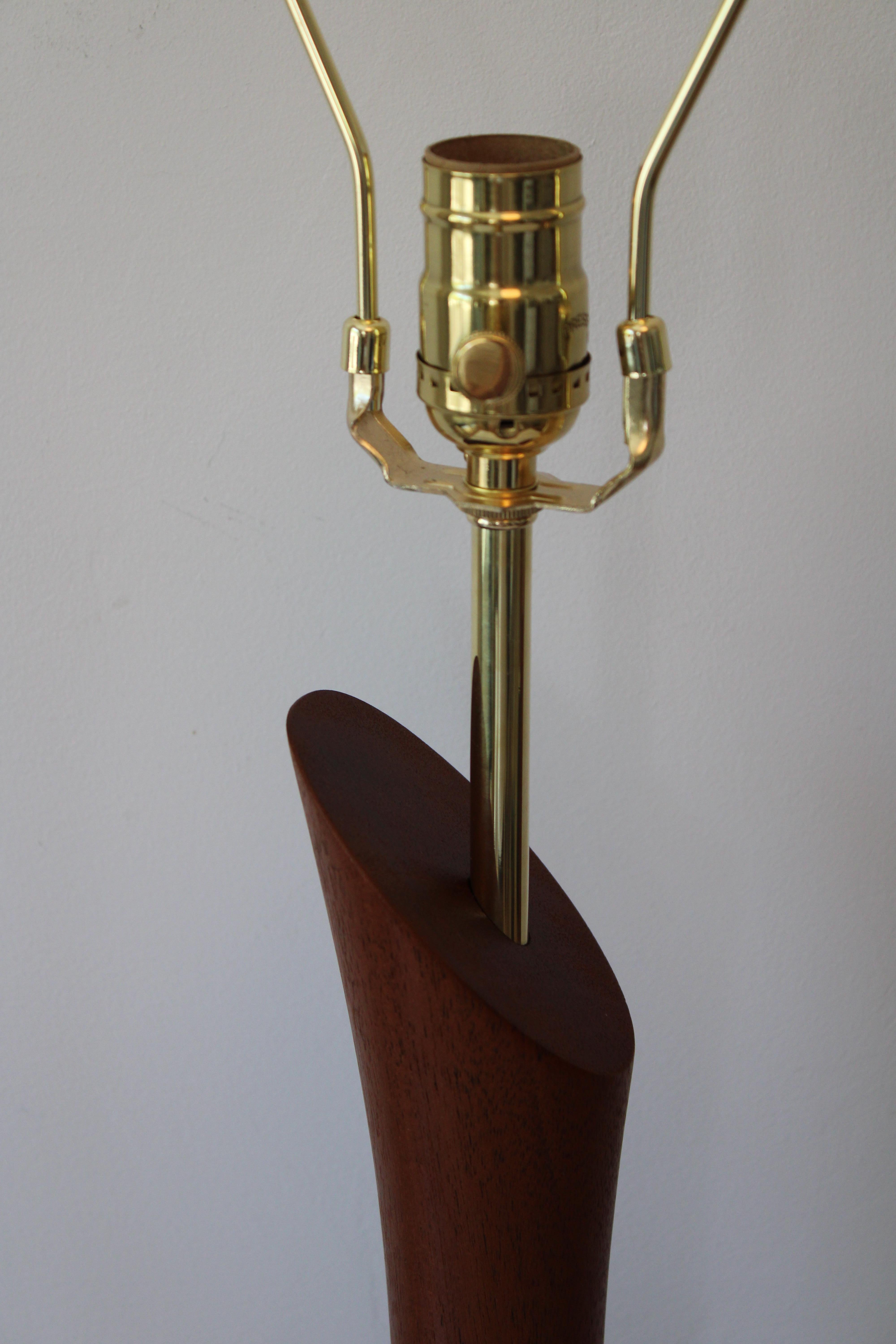 Mid-20th Century Pair of Lathe Cut Walnut Lamps For Sale