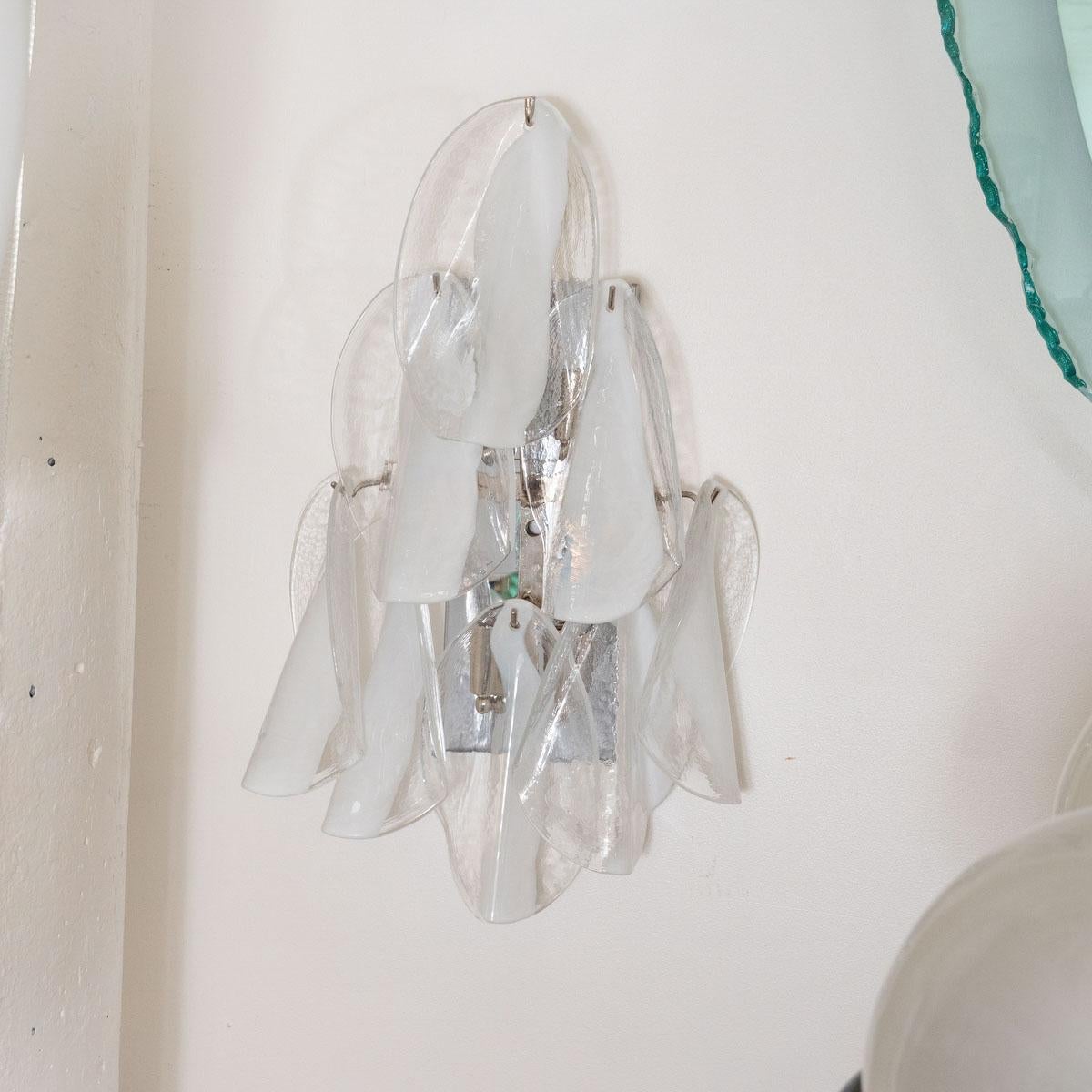 Mid-Century Modern Paire d'appliques lattimo Murano en vente
