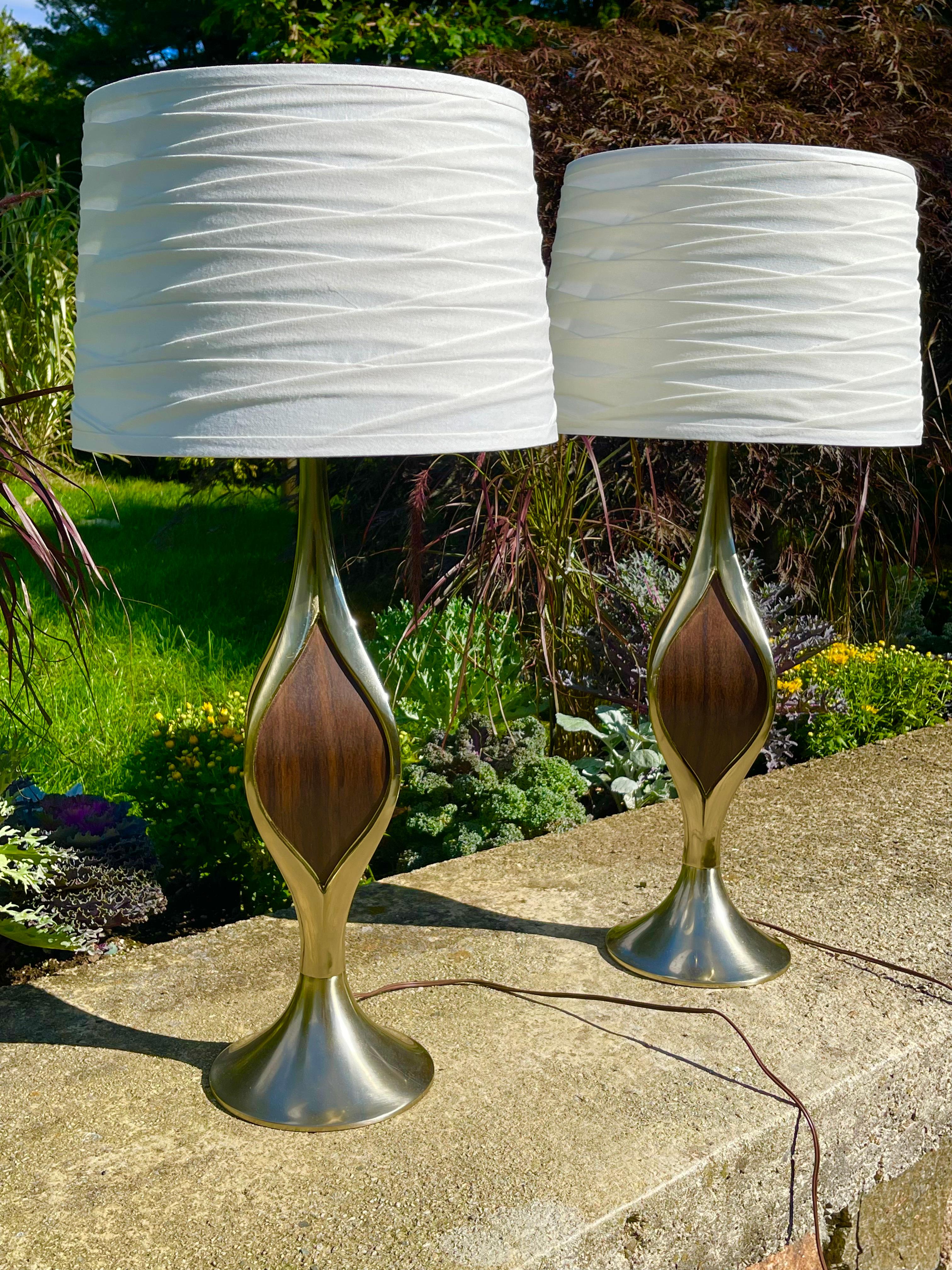 Pair of Laurel Lamps For Sale 7