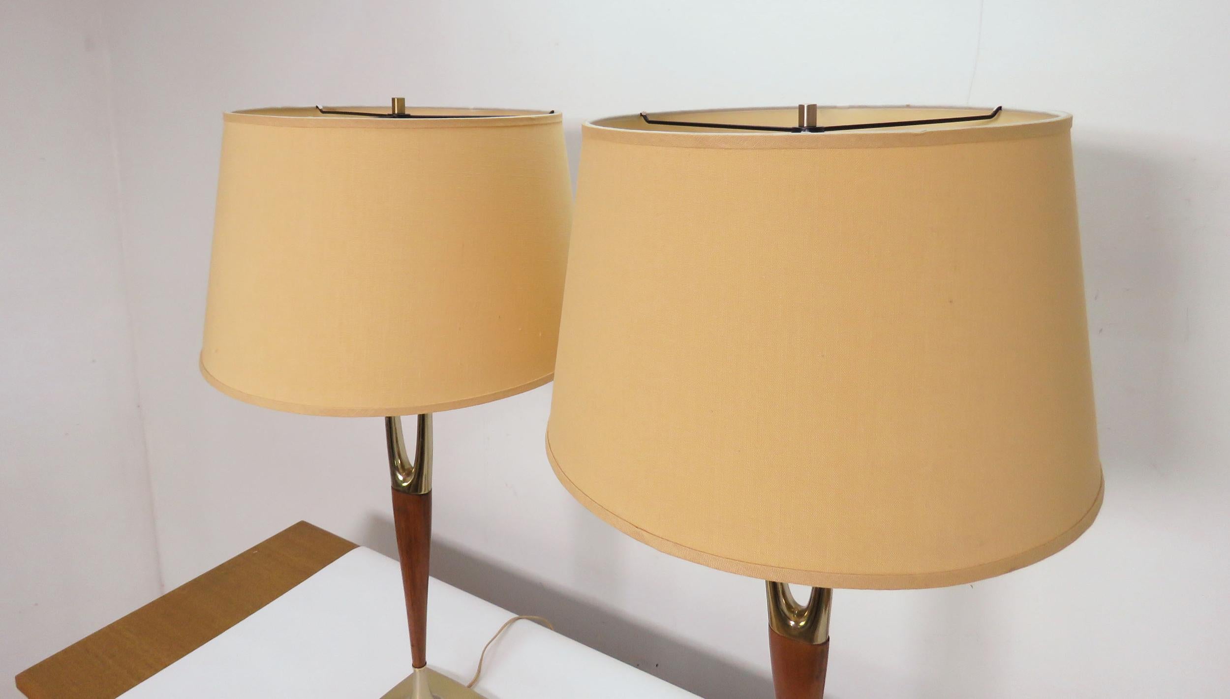 Pair of Laurel Wishbone Table Lamps, circa 1960s 4