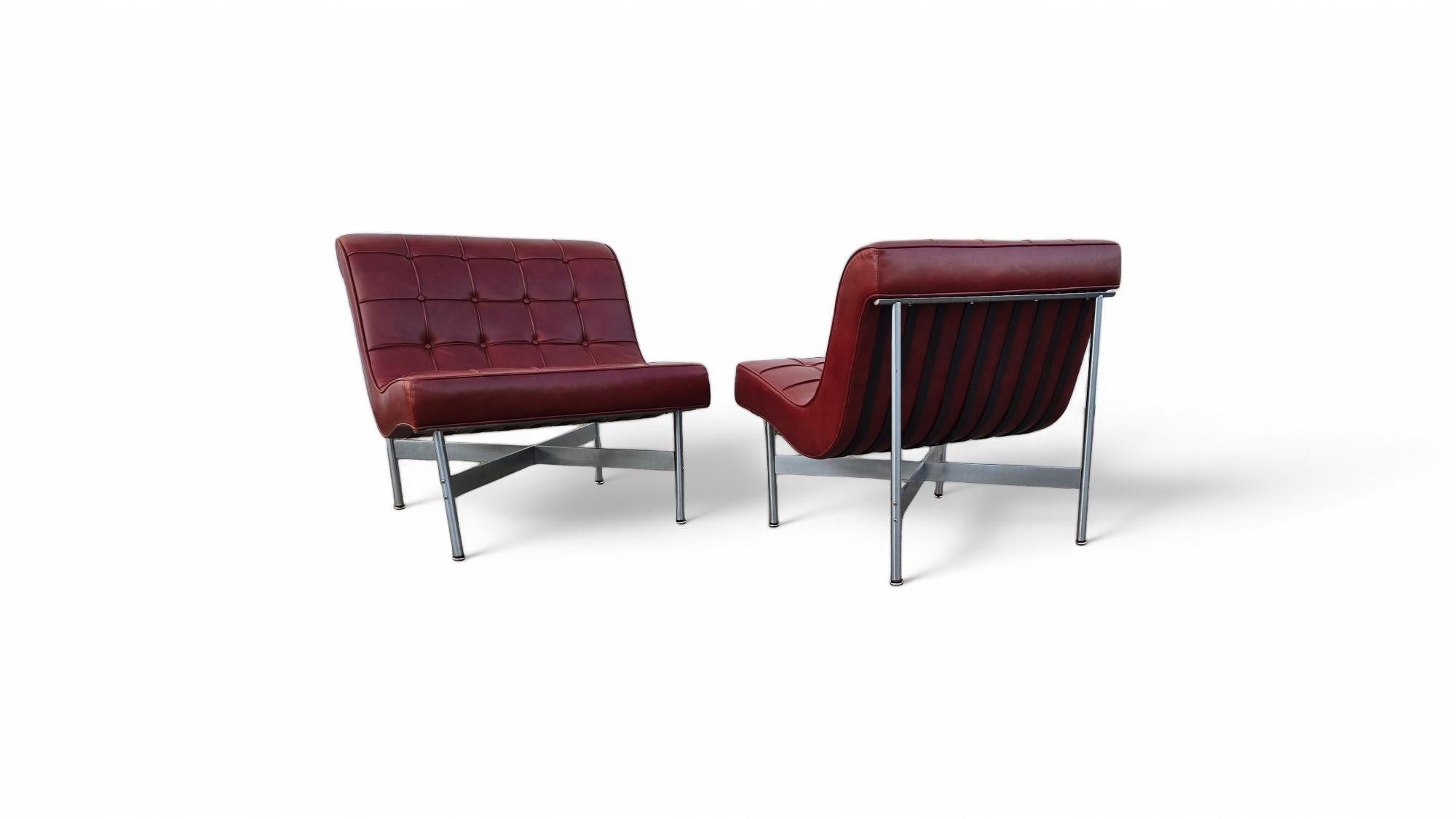 Pair of Laverne Leather Lounge Chairs For Sale 2