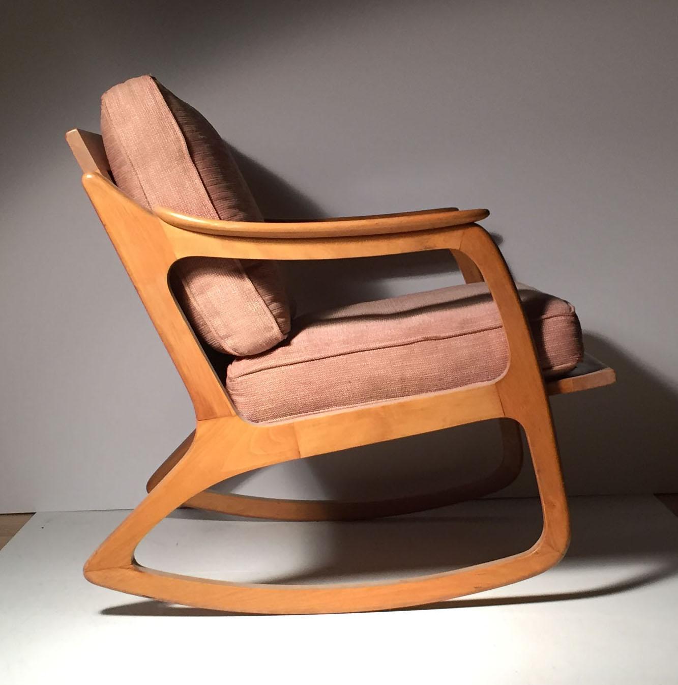 Adorable chair form by Lawrence Peabody. Well constructed. In the style of Danish Modern, Scandinavian design, Adrian Pearsall, Milo Baughman

Price is for a single chair.