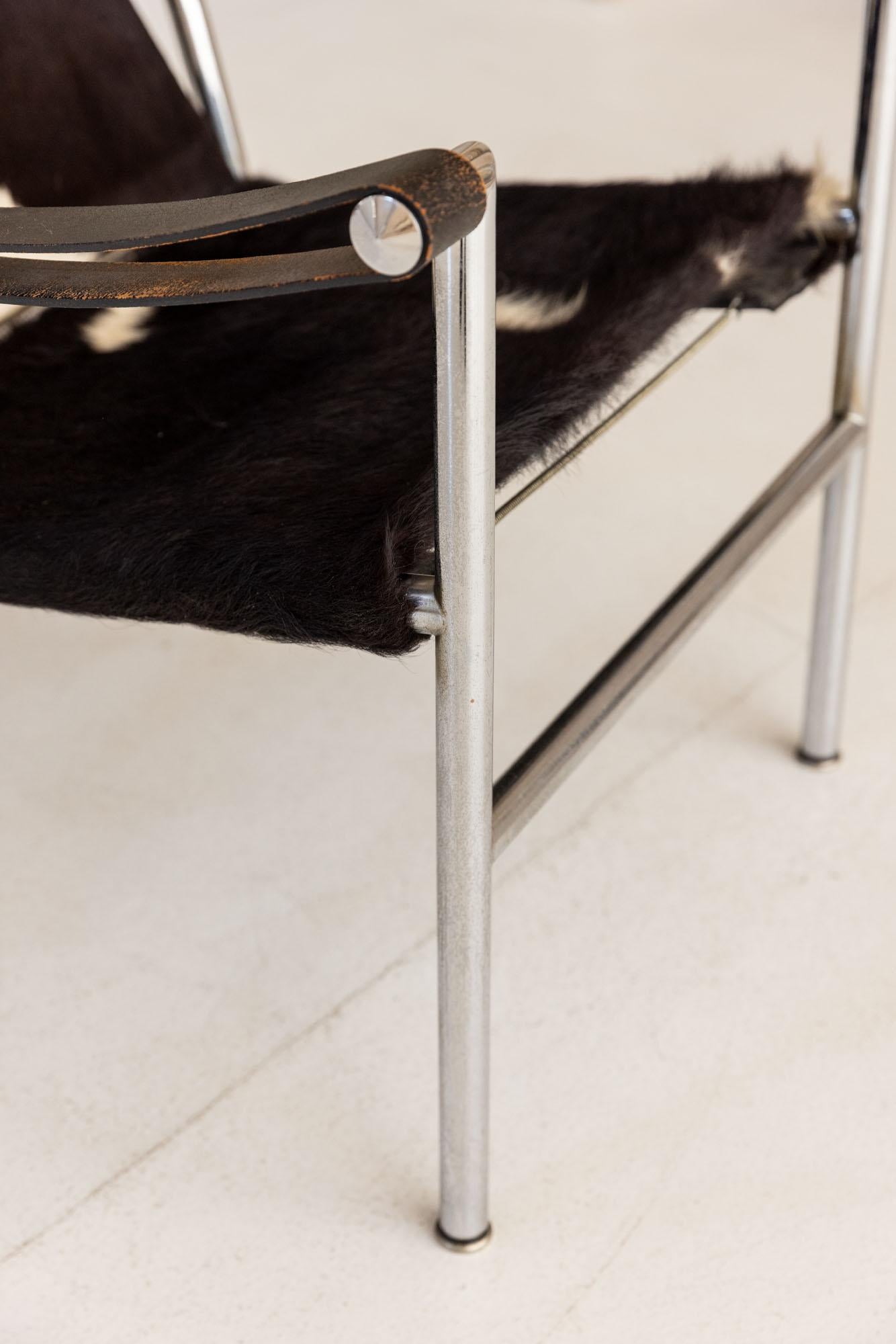 Pair of Lc1 armchairs by Le Corbusier & Charlotte Perriand for Cassina 4
