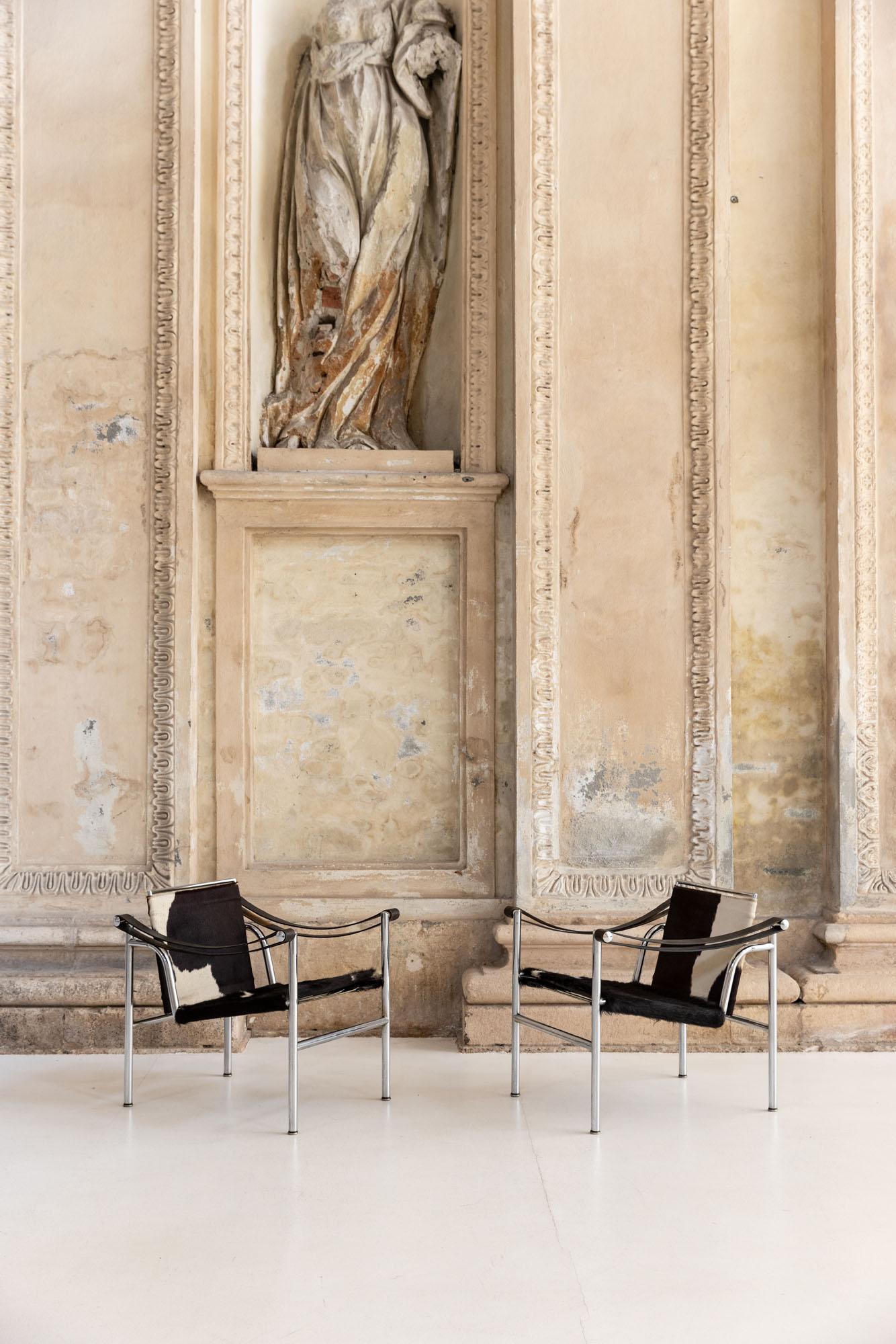 Italian Pair of Lc1 armchairs by Le Corbusier & Charlotte Perriand for Cassina