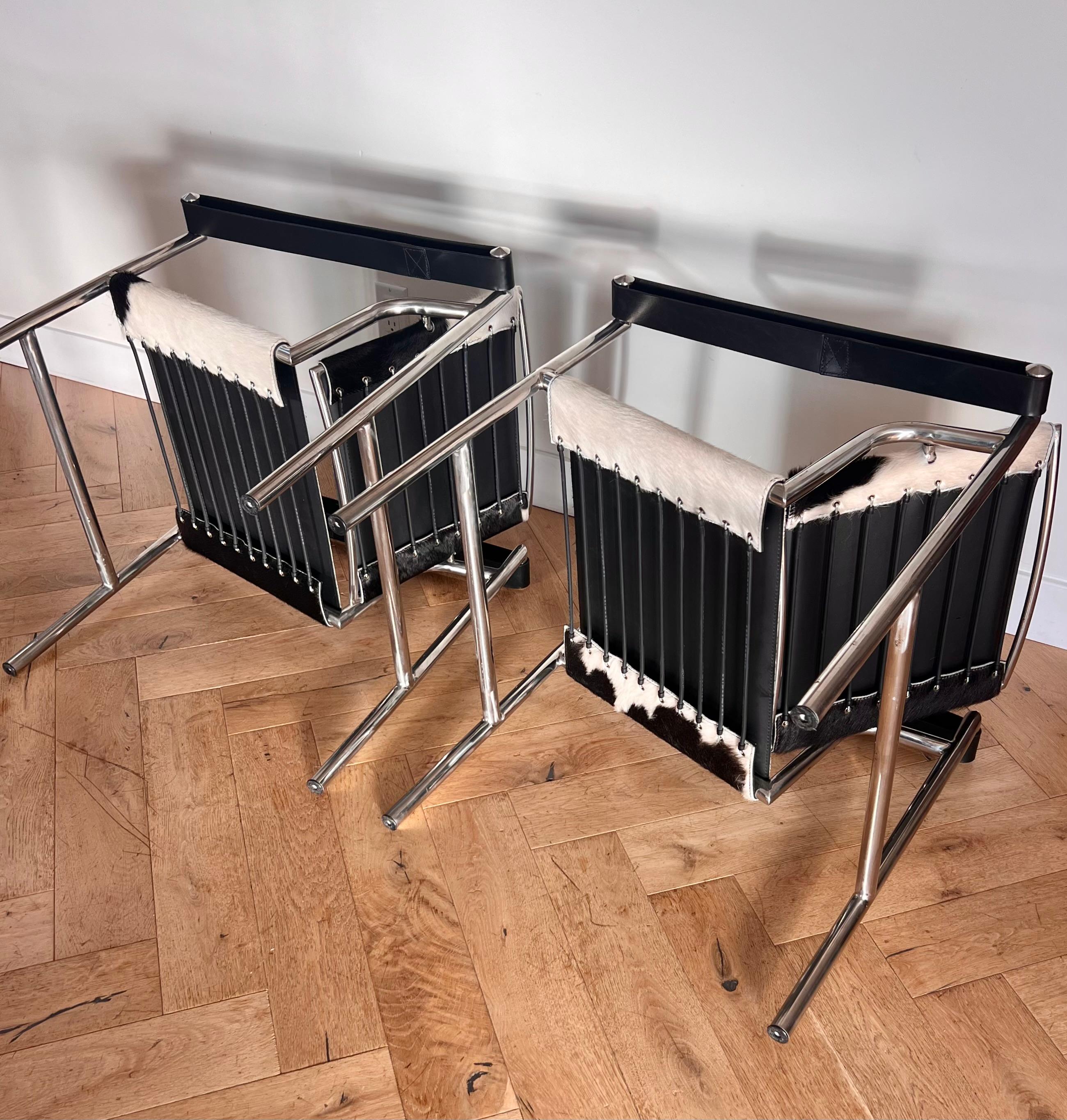 20th Century Pair of Lc1 cowhide chrome chairs by Le Corbusier, Perriand, Jeanneret, 20th c.