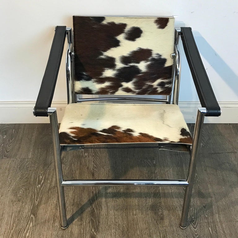 Pair Of Lc1 Sling Chairs In Cowhide By Cassina At 1stdibs