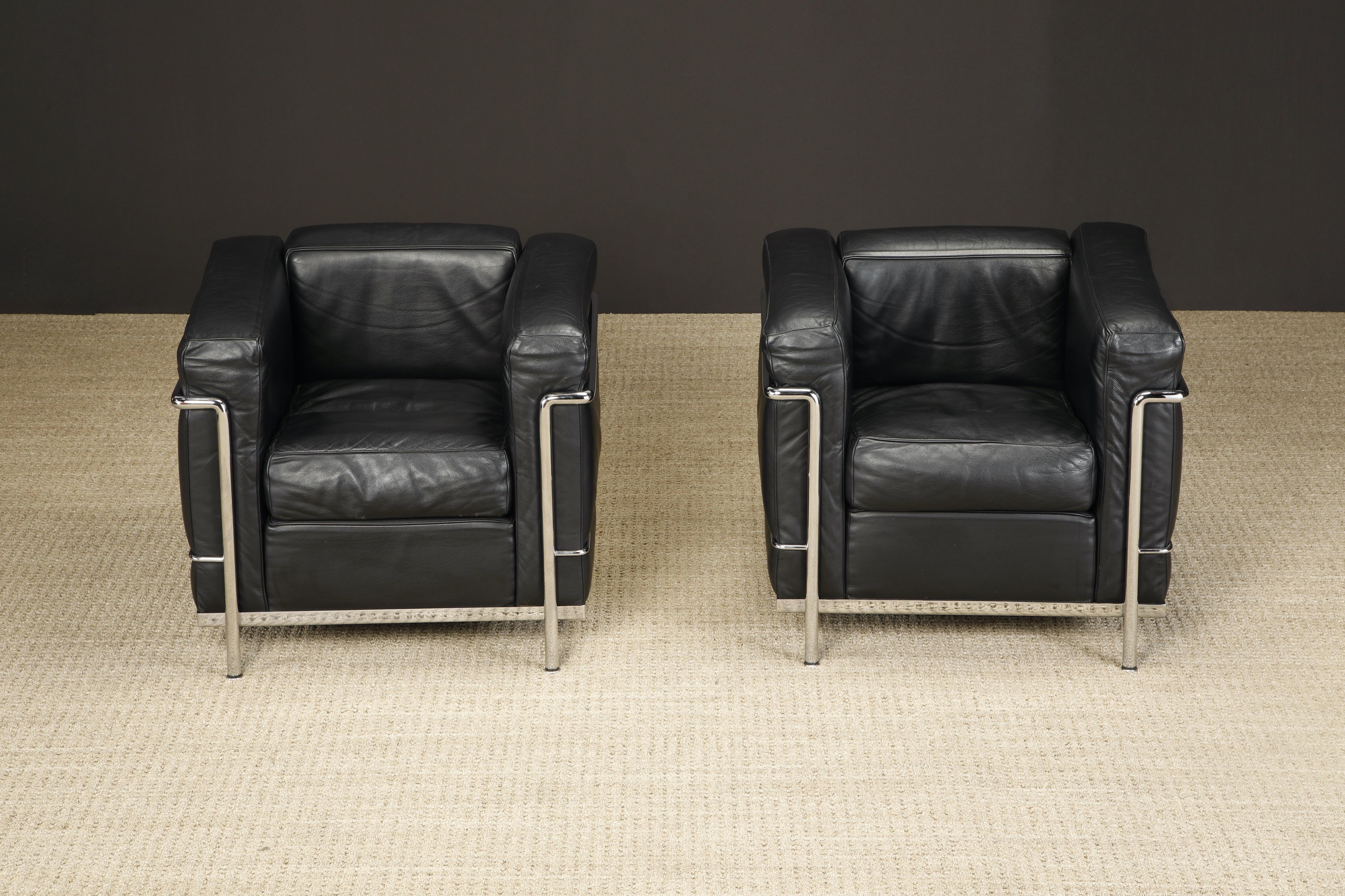 Pair of 'LC2' Black Leather Club Chairs by Le Corbusier for Cassina, Signed In Good Condition In Los Angeles, CA
