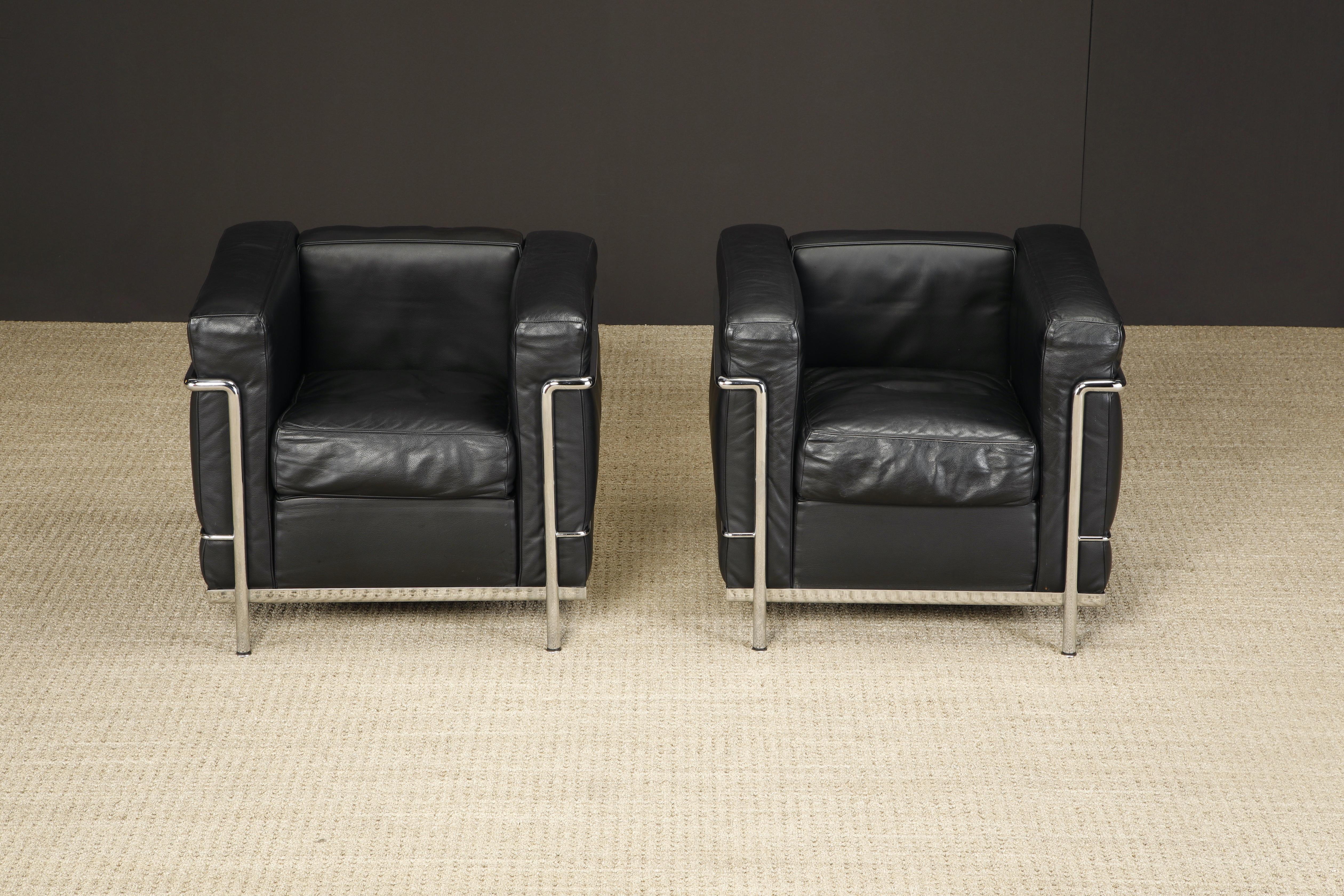 Italian Pair of 'Lc2' Black Leather Club Chairs by Le Corbusier for Cassina, Signed