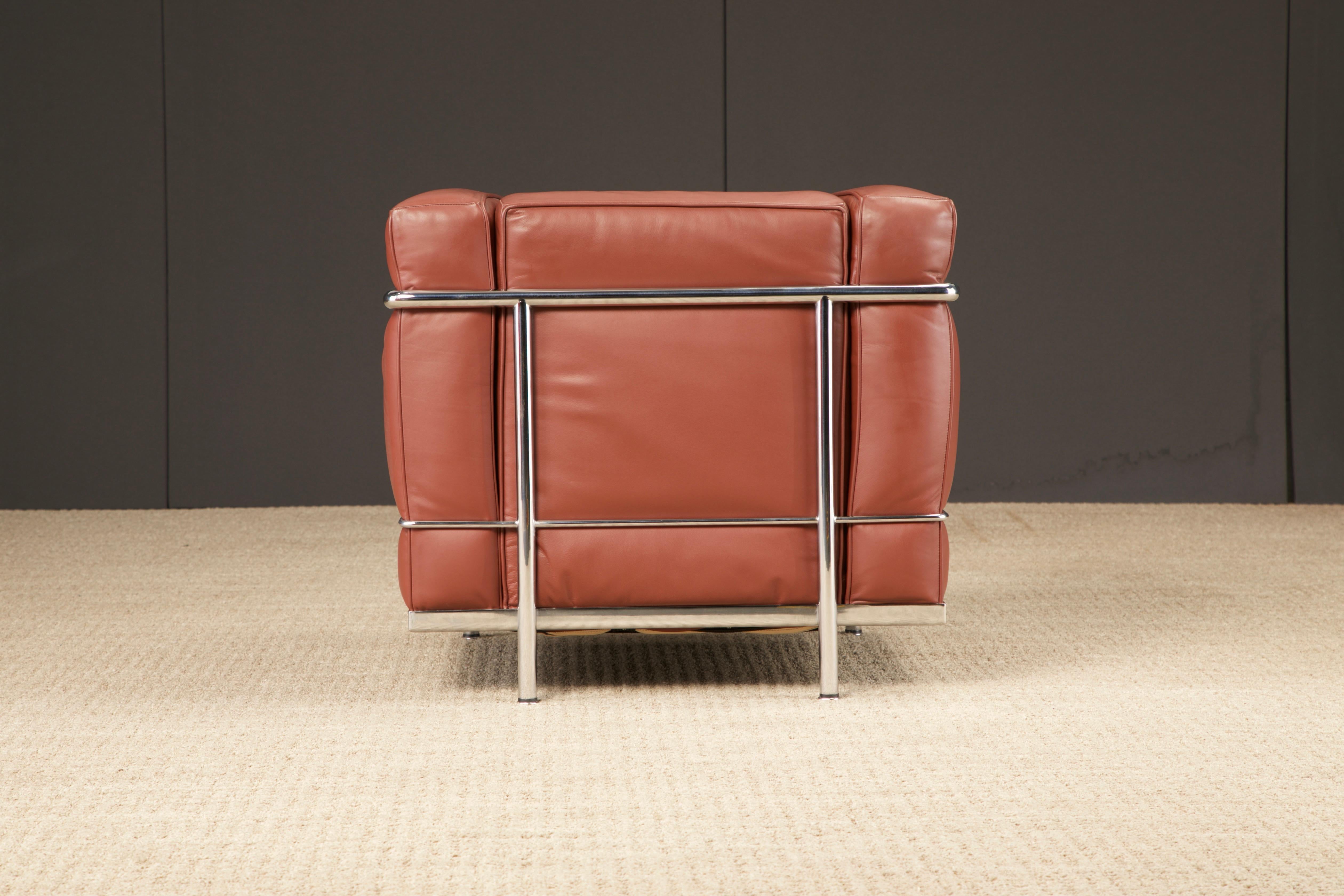 Coppia di poltrone club in pelle 'LC2' di Le Corbusier per Cassina, anni '70 circa, Firmate in vendita 2