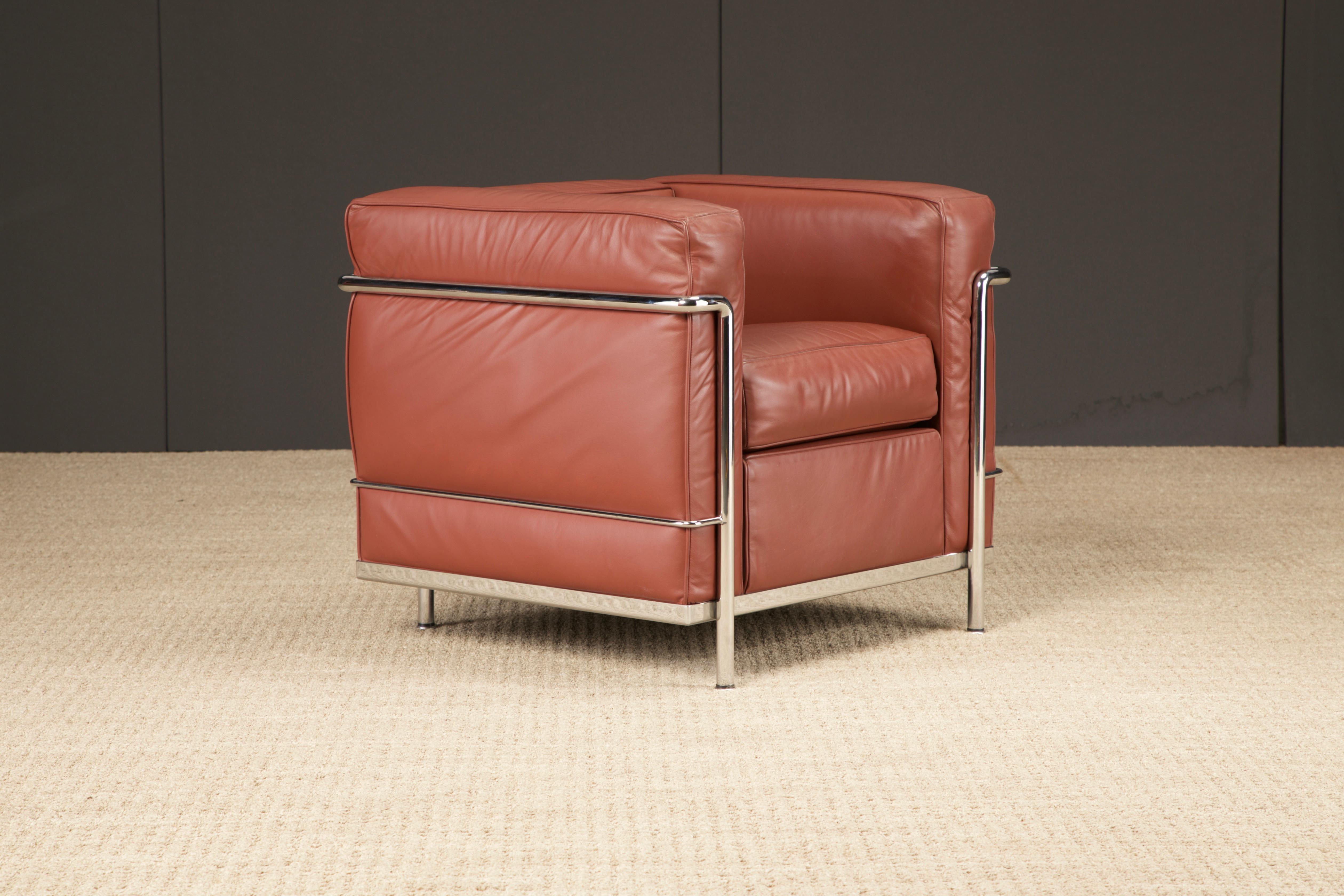 Coppia di poltrone club in pelle 'LC2' di Le Corbusier per Cassina, anni '70 circa, Firmate In condizioni buone in vendita a Los Angeles, CA