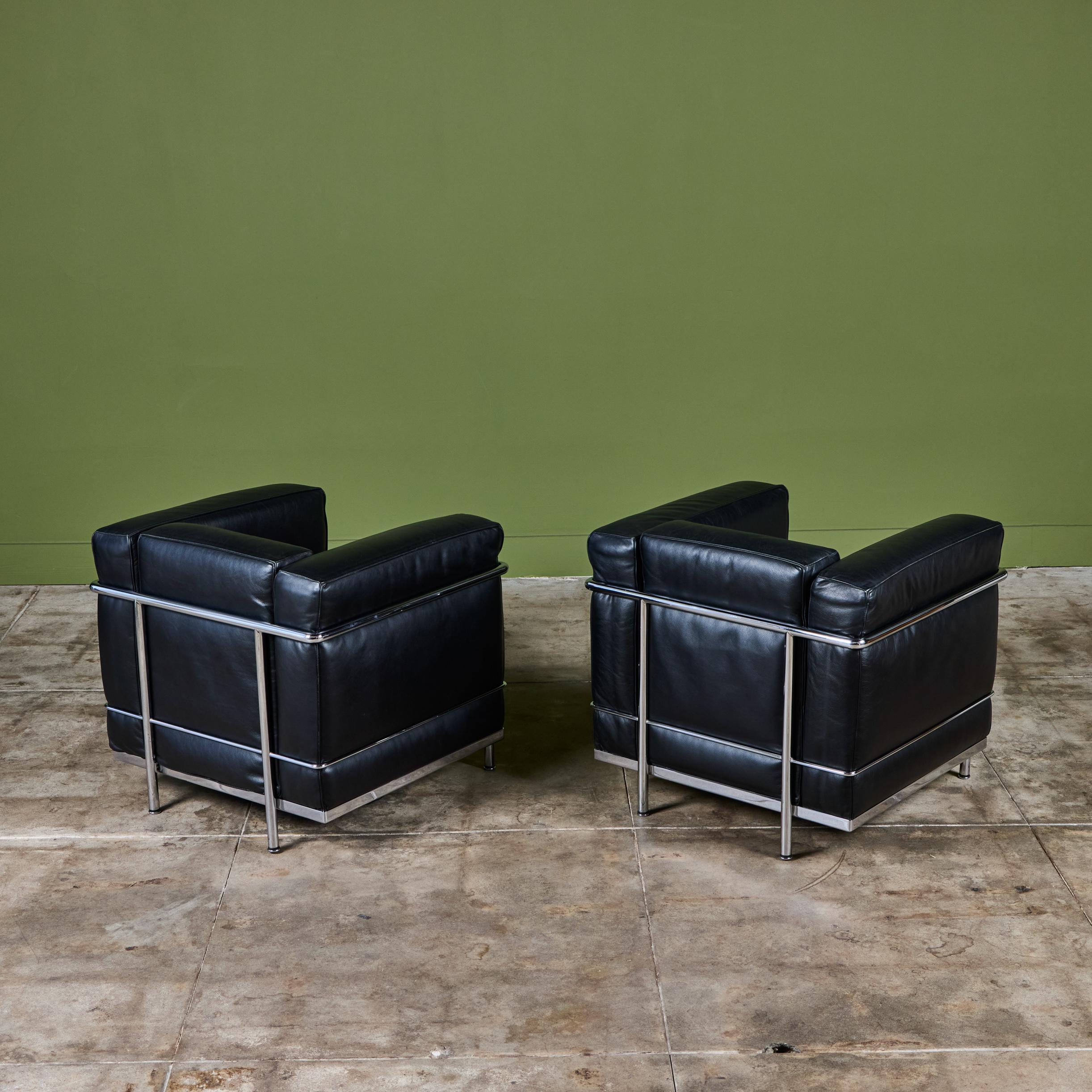 Pair of LC2 Lounge Chairs by Le Corbusier for Cassina For Sale 3