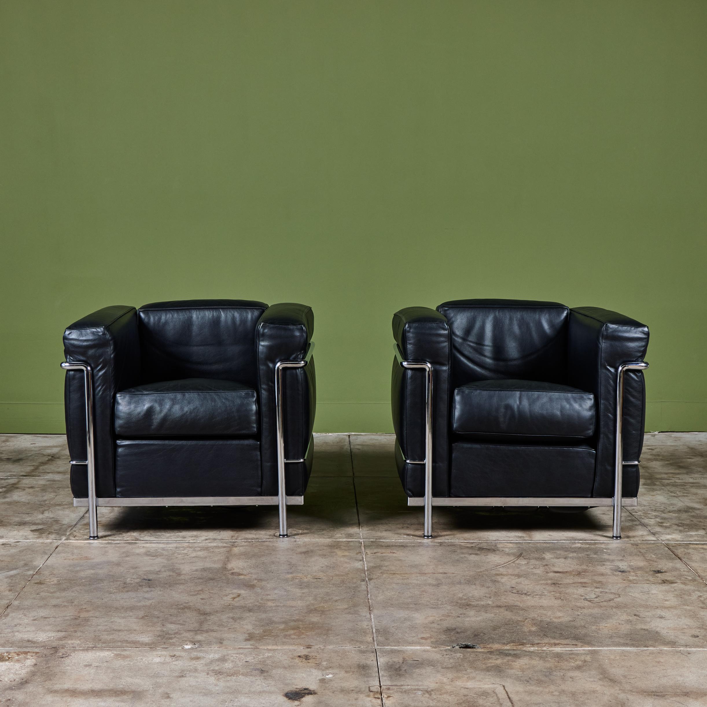 Pair of LC2 Lounge Chairs by Le Corbusier for Cassina For Sale 4