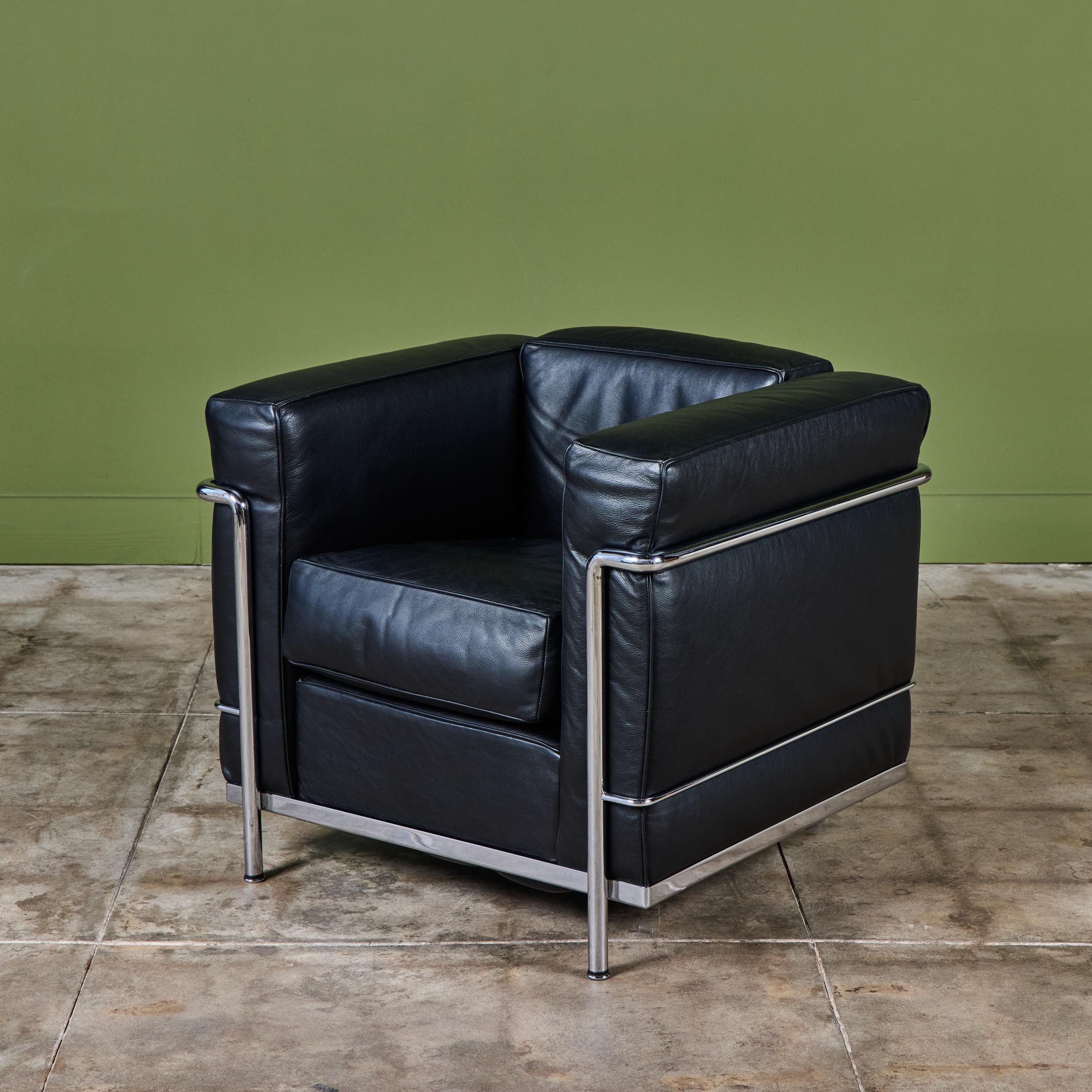 Pair of LC2 Lounge Chairs by Le Corbusier for Cassina For Sale 5