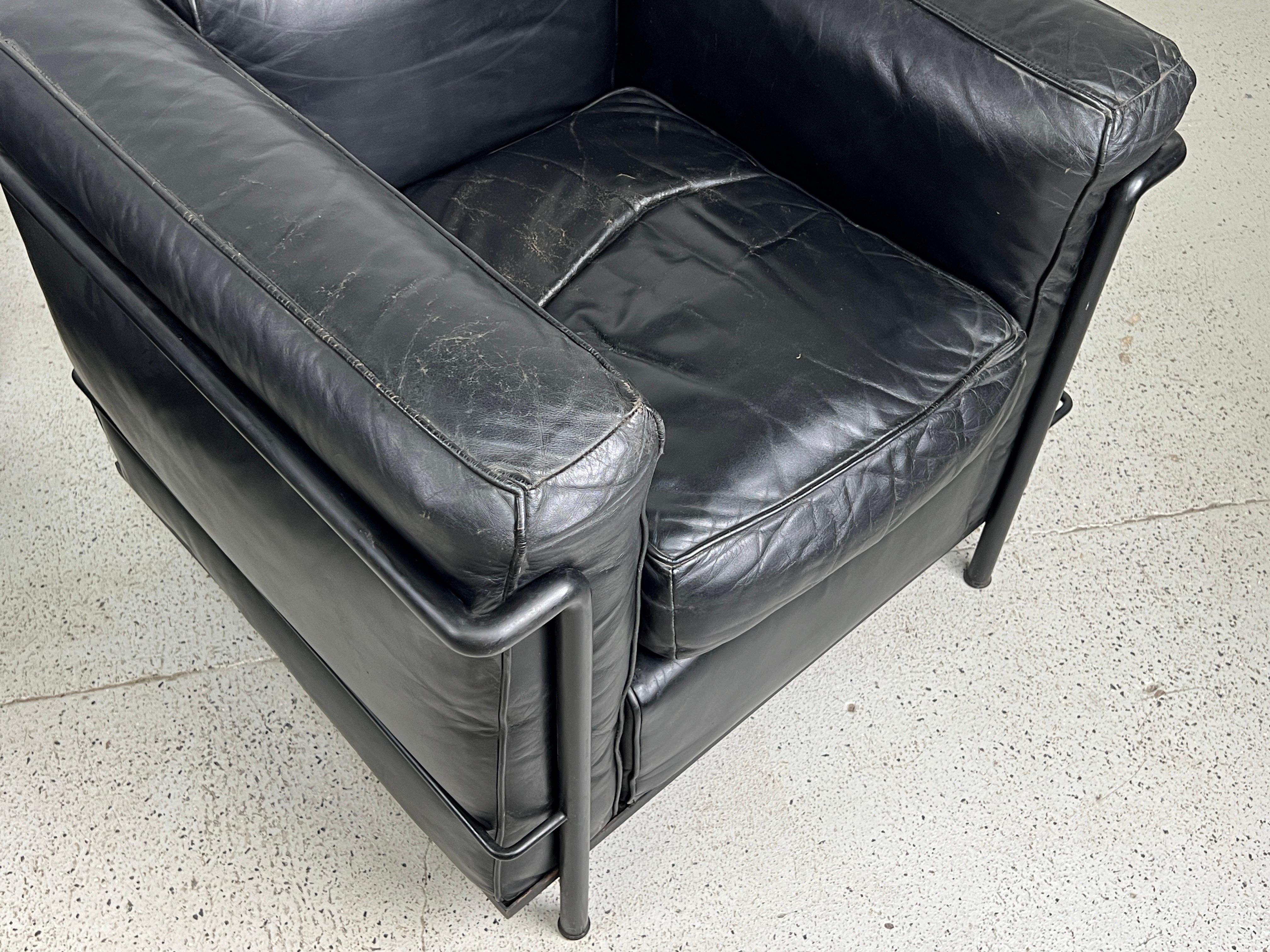 Cuir Paire de chaises longues LC2 de Le Corbusier pour Cassina en vente