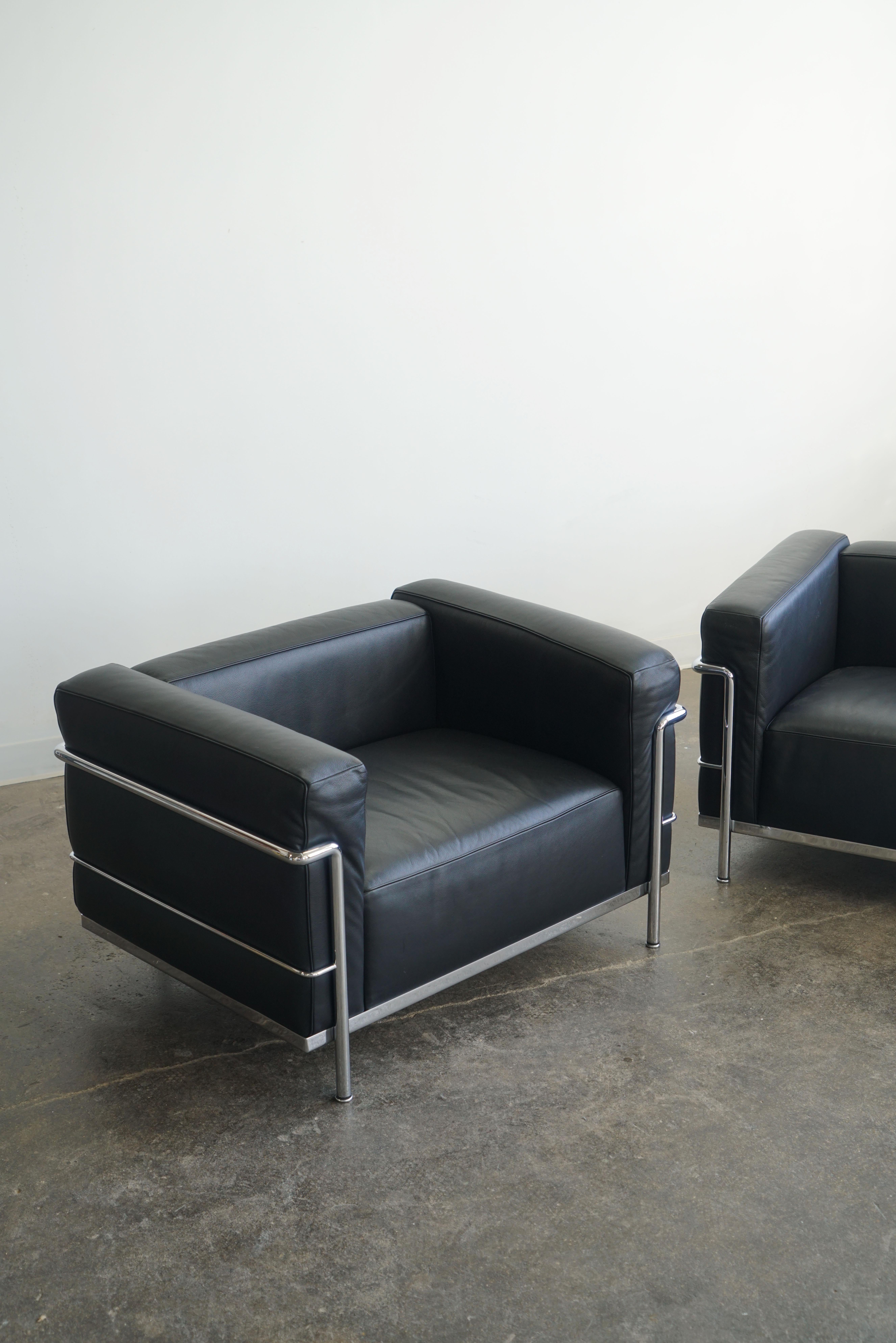Italian Pair of LC3 Grand Modele Armchairs by Le Corbusier for Cassina, black leather
