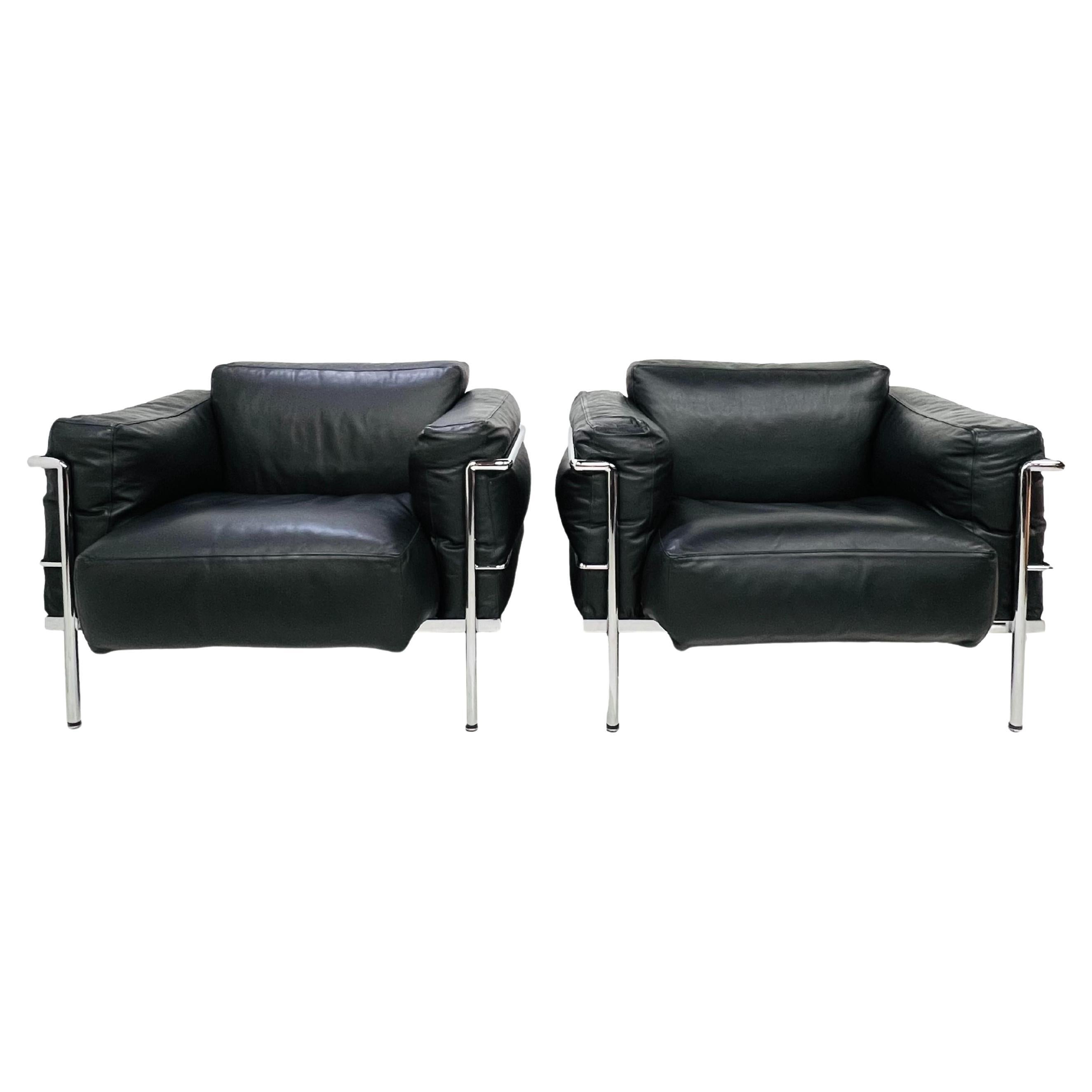 Pair of Le Corbusier Grand Confort LC3 Chairs by Gordon International