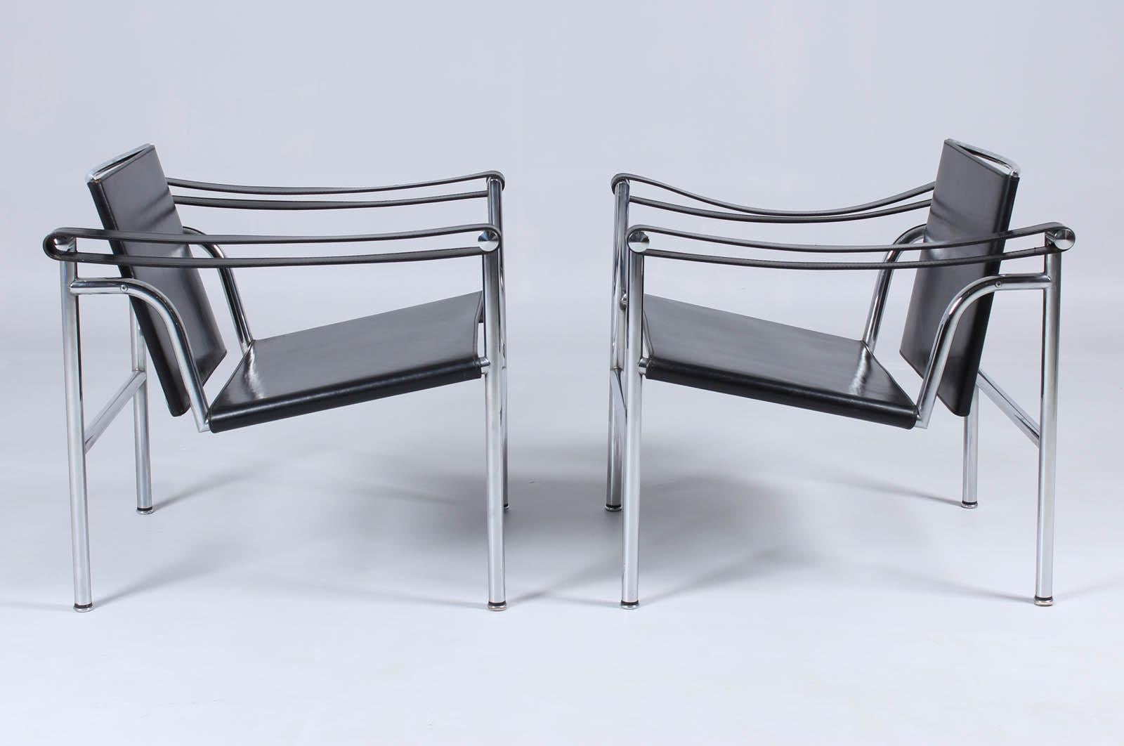 Bauhaus Pair of Le Corbusier LC1 Chairs, Cassina, Mailand 1982, with Original Papers