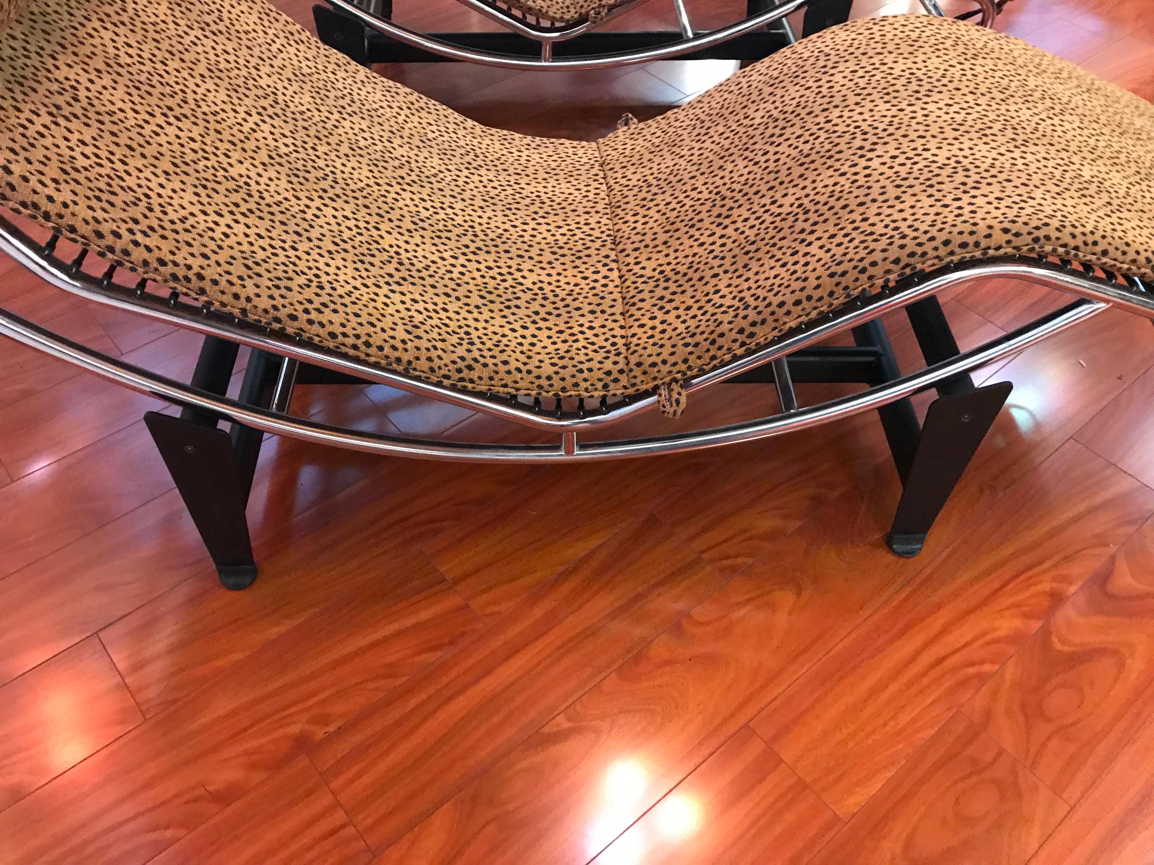 Pair of Le Corbusier LC4 Style Leopard Print and Chrome Lounge Chair For Sale 2