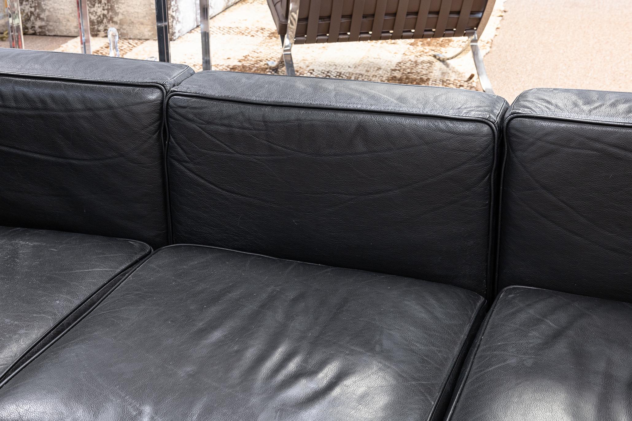 Mid-Century Modern Pair of Le Corbusier Style Chrome Frame and Black Leather Mid Century Sofas