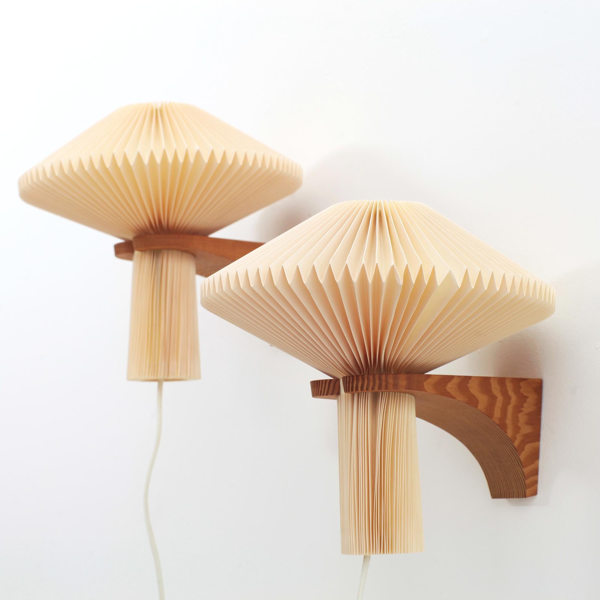 Pair of Le Klint Wall Lamps by Vihelm Wohlert, 1960s, Denmark In Good Condition In Saint  Ouen, FR