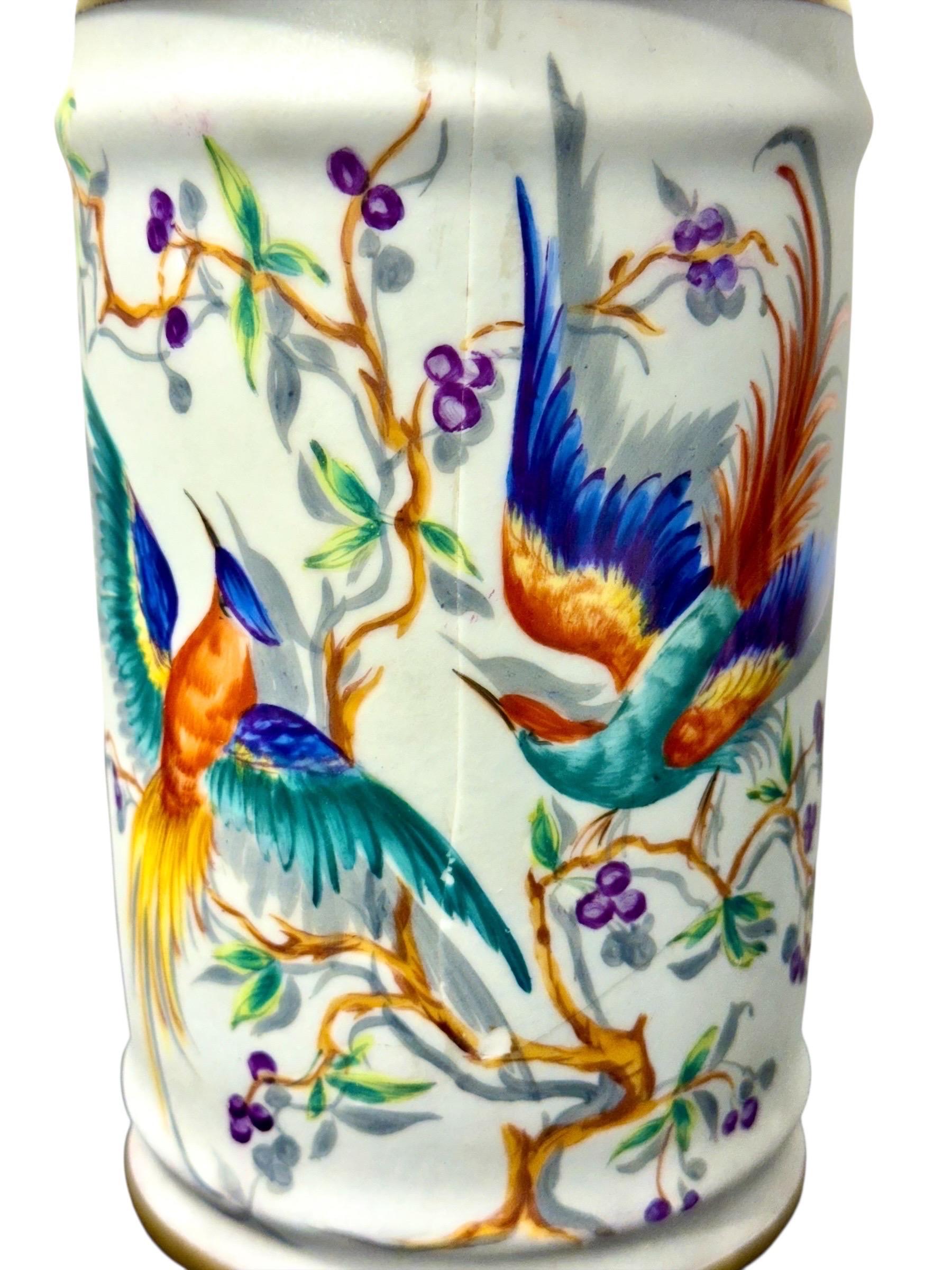 Doré Paire de pots d'apothicaire Le Tallec Paris, oiseaux peints à la main et dorés en vente