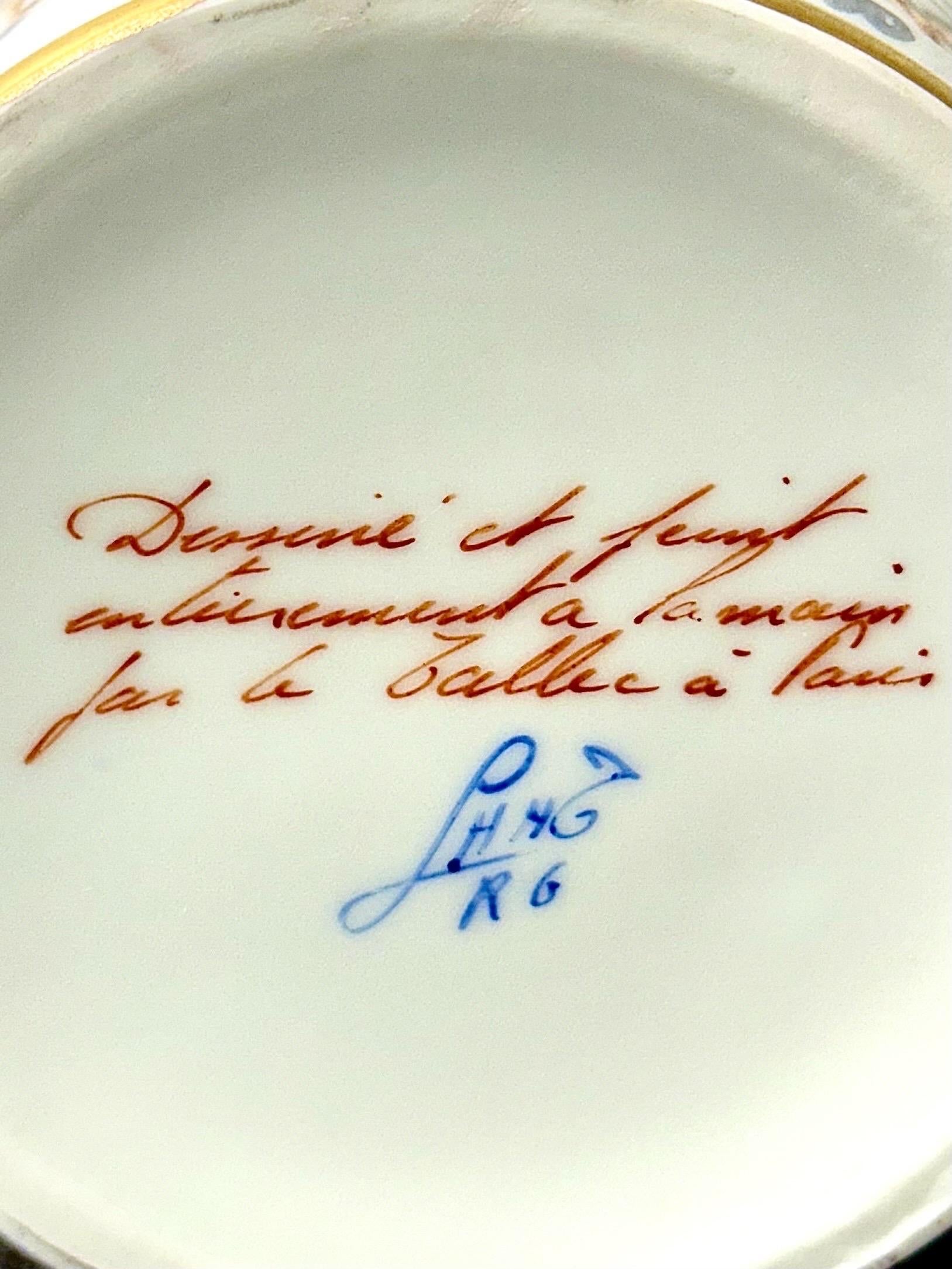 Porcelaine Paire de pots d'apothicaire Le Tallec Paris, oiseaux peints à la main et dorés en vente