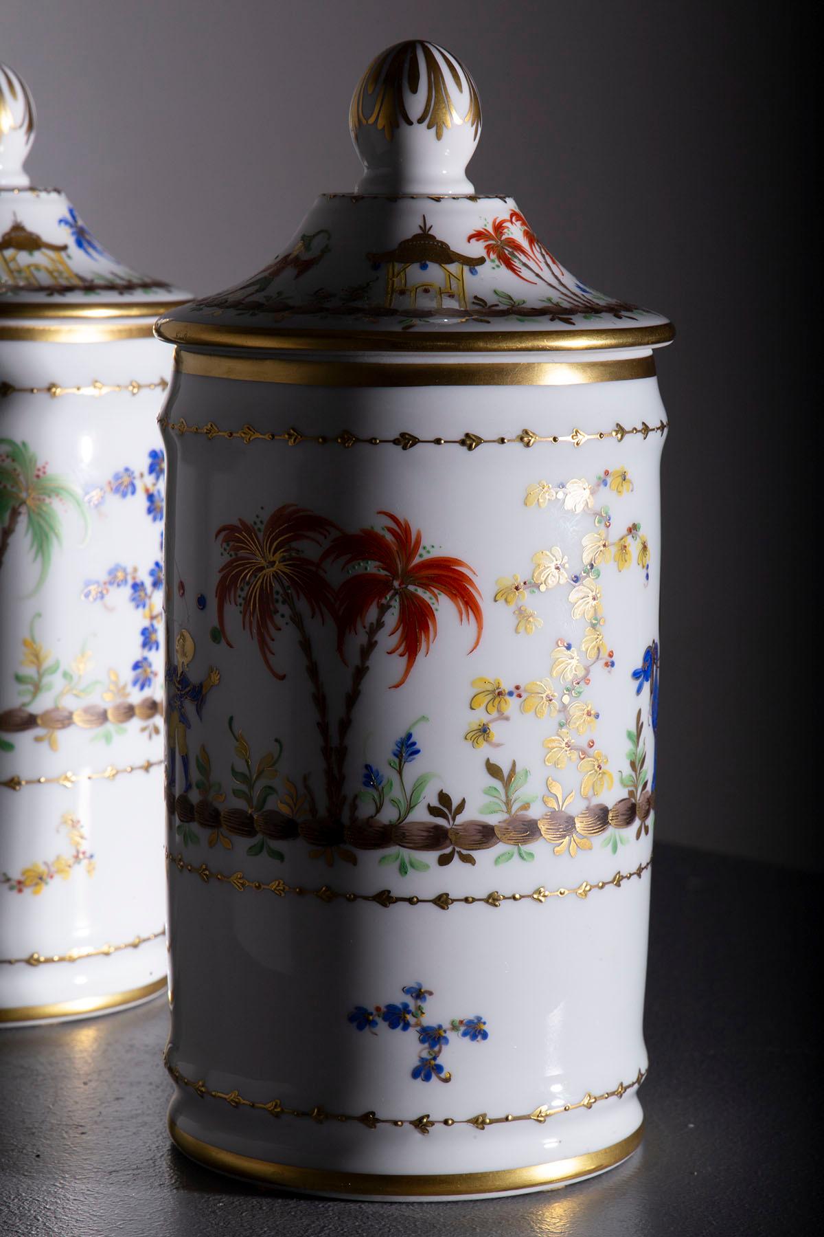 Mid-Century Modern Paire de pots à pharmacie en porcelaine Le Tallec, France 1977