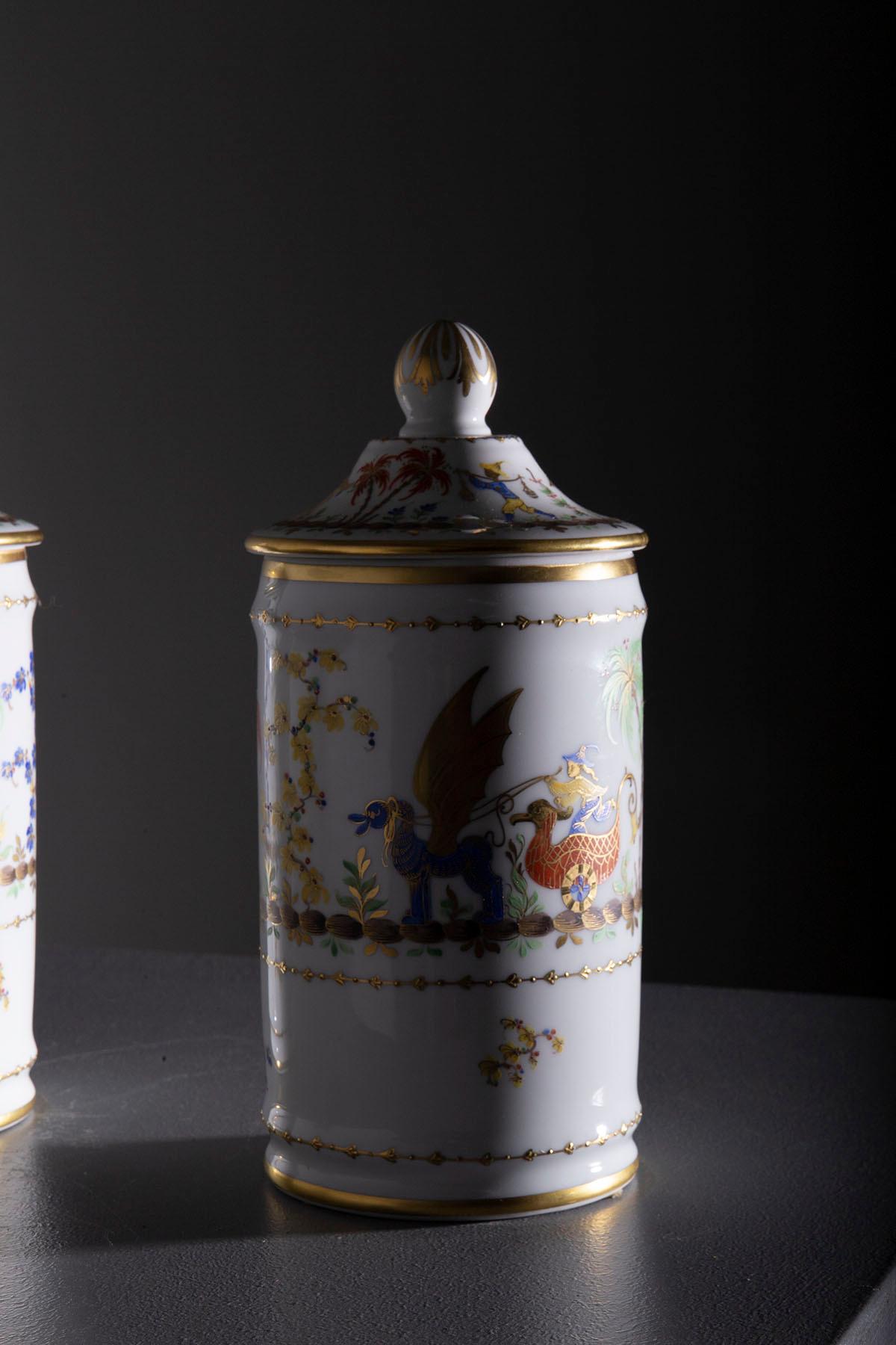 Late 20th Century Pair of Le Tallec Porcelain Pharmacy Jars, France 1977 in vendita