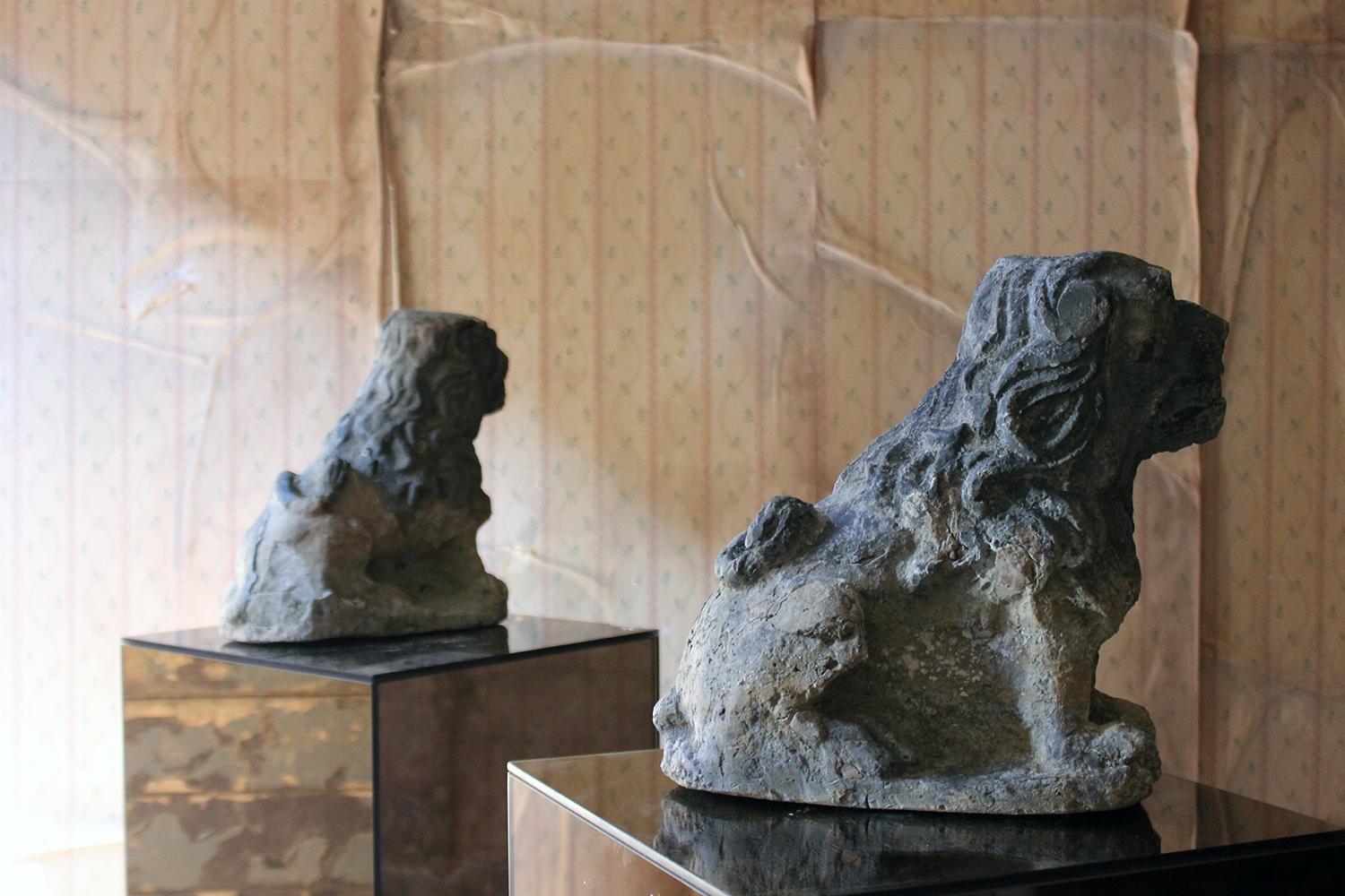 Pair of Lead Cistern Supports Formed as Seated Lion-Dogs, circa 1900 1