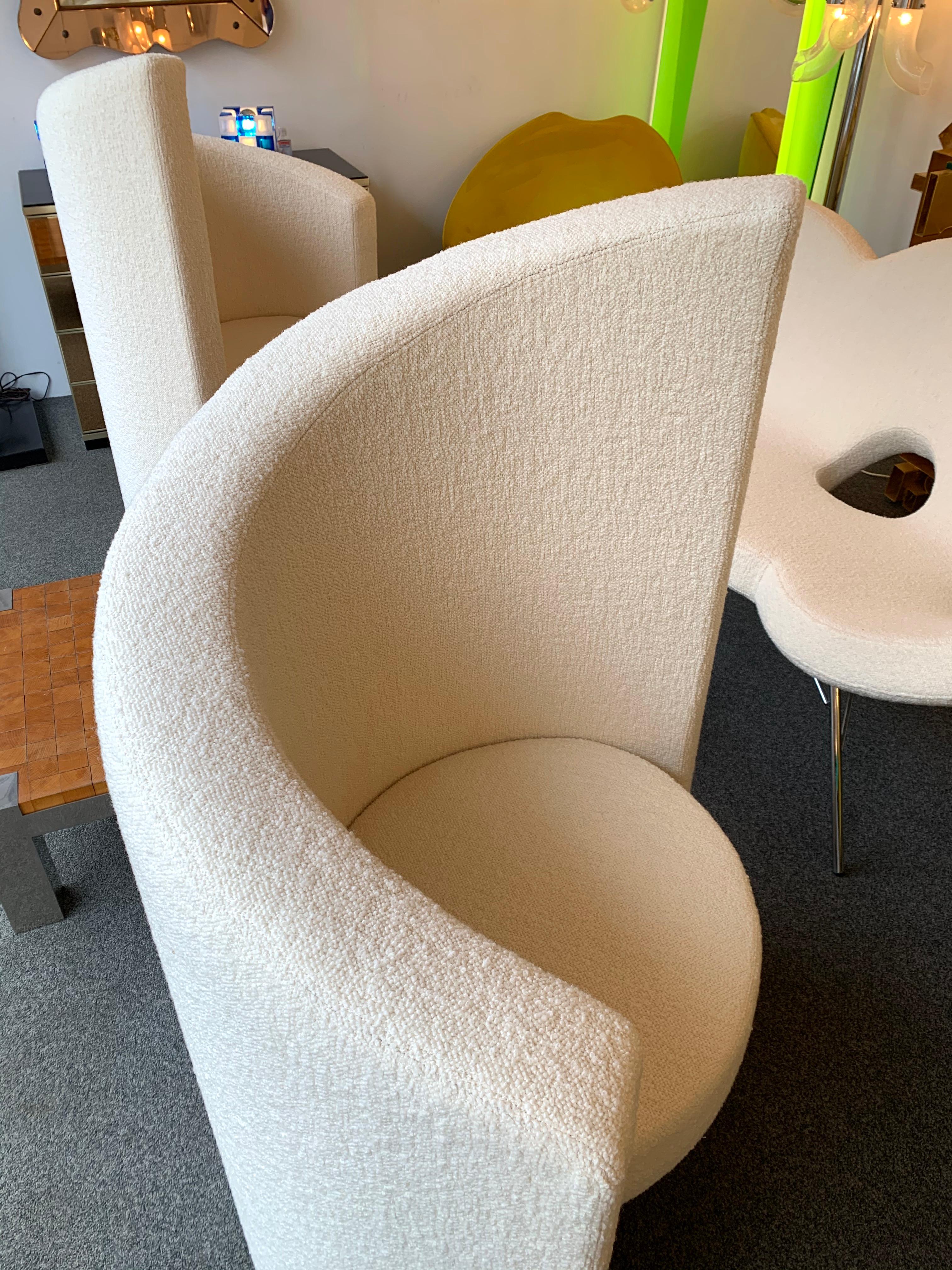 Pair of large armchairs or leaf chairs attributed to Paolo Pallucco. Fully upholstered in bouclé fabric. Famous design like Gio Ponti, Gianfranco Frattini, Cassina, Osvaldo Borsani, Joe Colombo, 1970s, Vico Magistretti, Ico Luisa Parisi, Mario