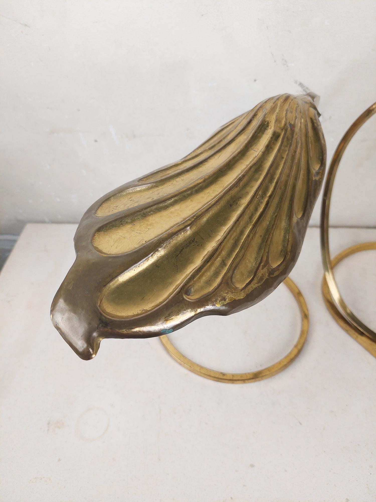 Pair of Leaf-Shaped Brass Table Lamps by Tommaso Barbi For Sale 4