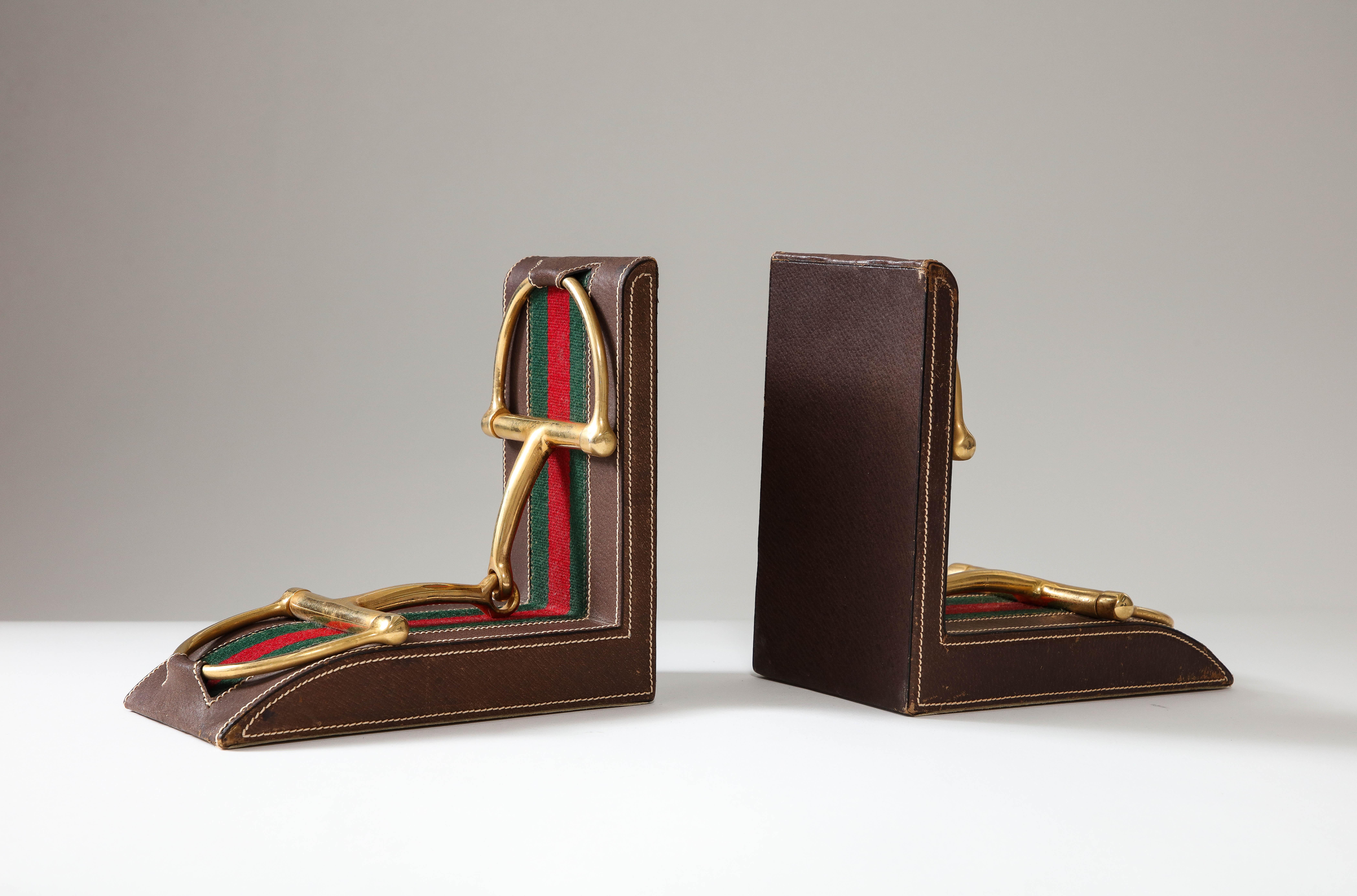 Paire de serre-livres en cuir et laiton, Gucci, Italie, vers 1970 en vente 1