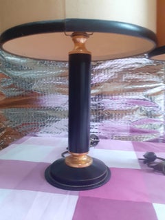 Coppia di lampade da tavolo in pelle e ottone nello stile di Jacques Adnet