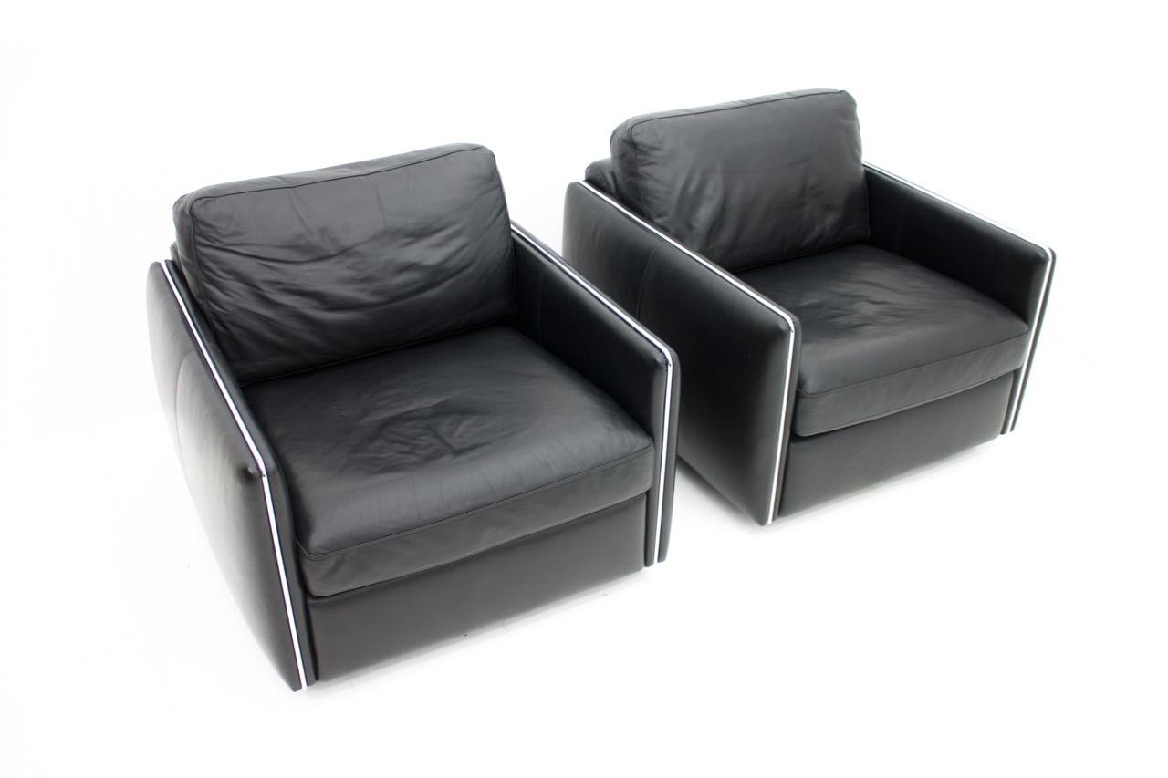 Pair of Leather and Chrome Lounge Chairs, Italy, 1970s For Sale 1