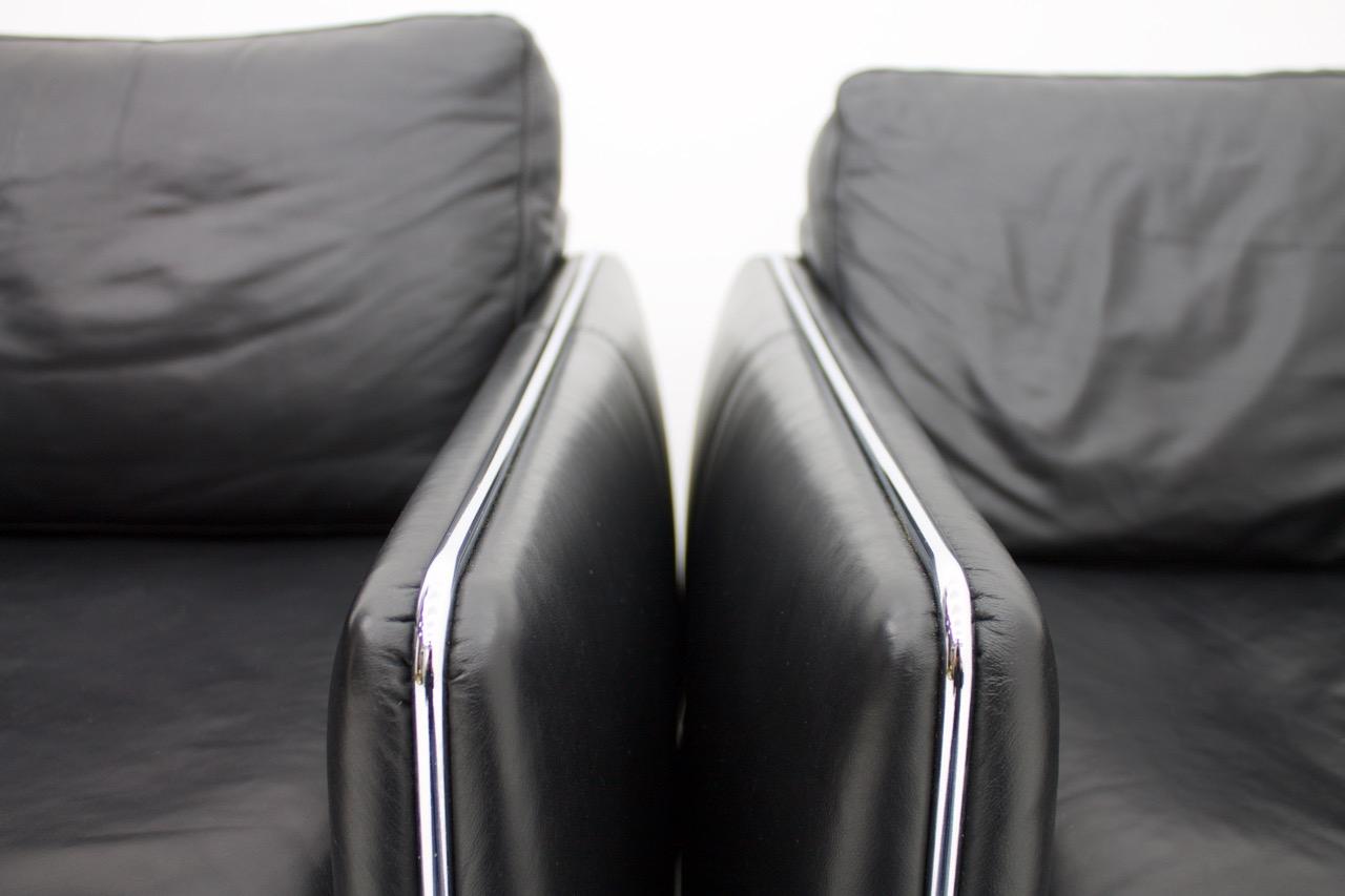 Pair of Leather and Chrome Lounge Chairs, Italy, 1970s For Sale 2