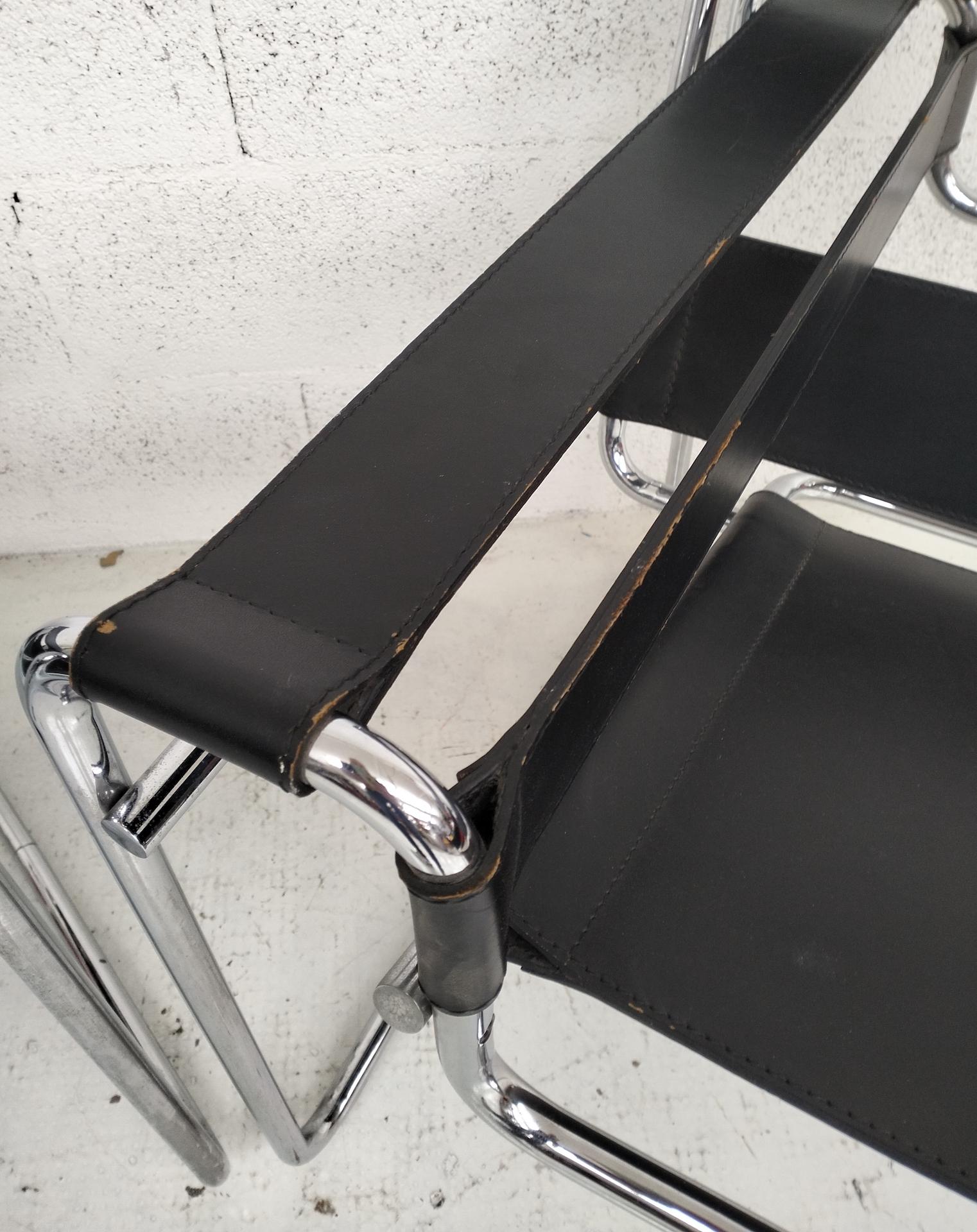 Pair of leather and metal Wassily armchairs by M. Breuer for Gavina  60's, 70's 8