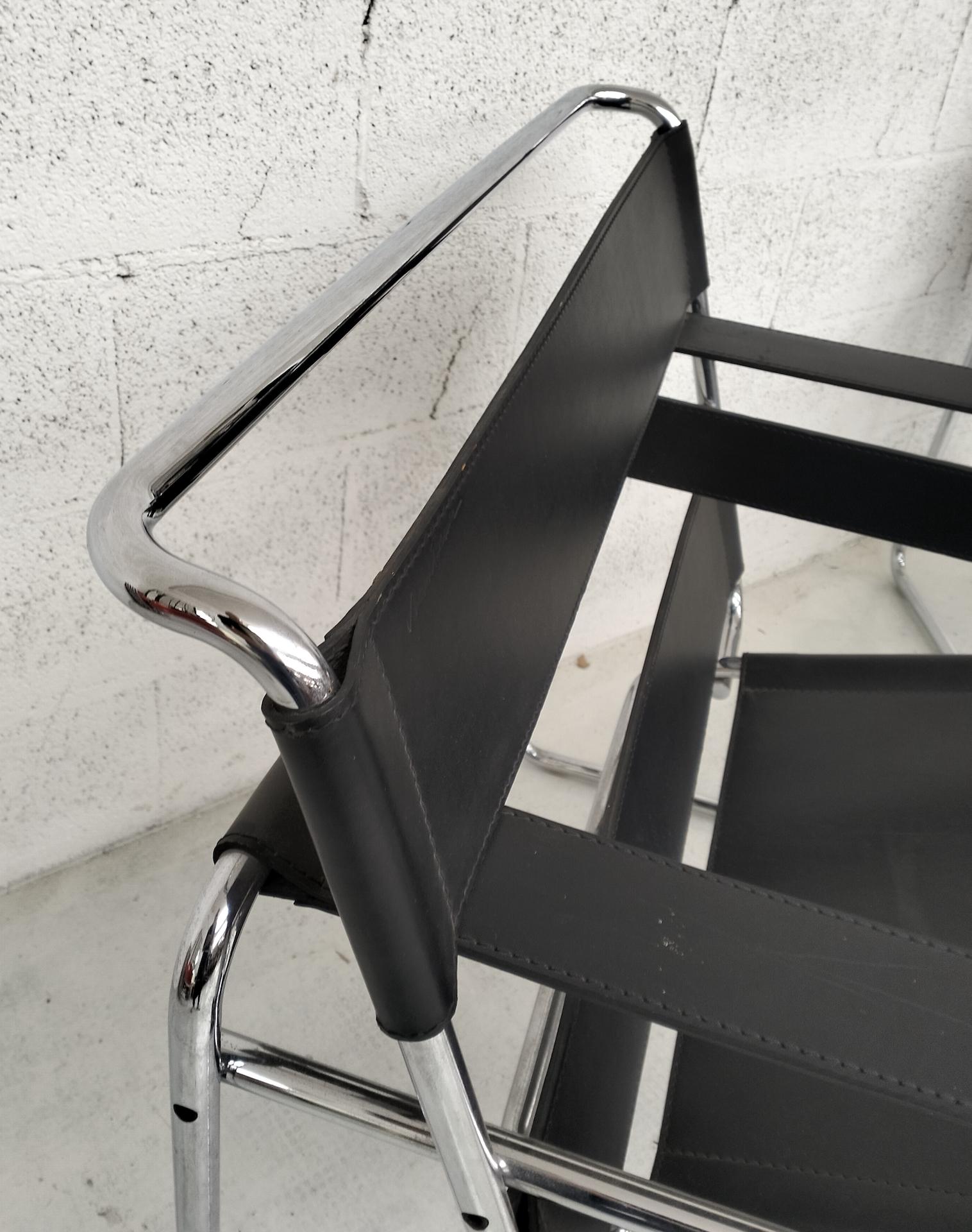 Pair of leather and metal Wassily armchairs by M. Breuer for Gavina  60's, 70's 11