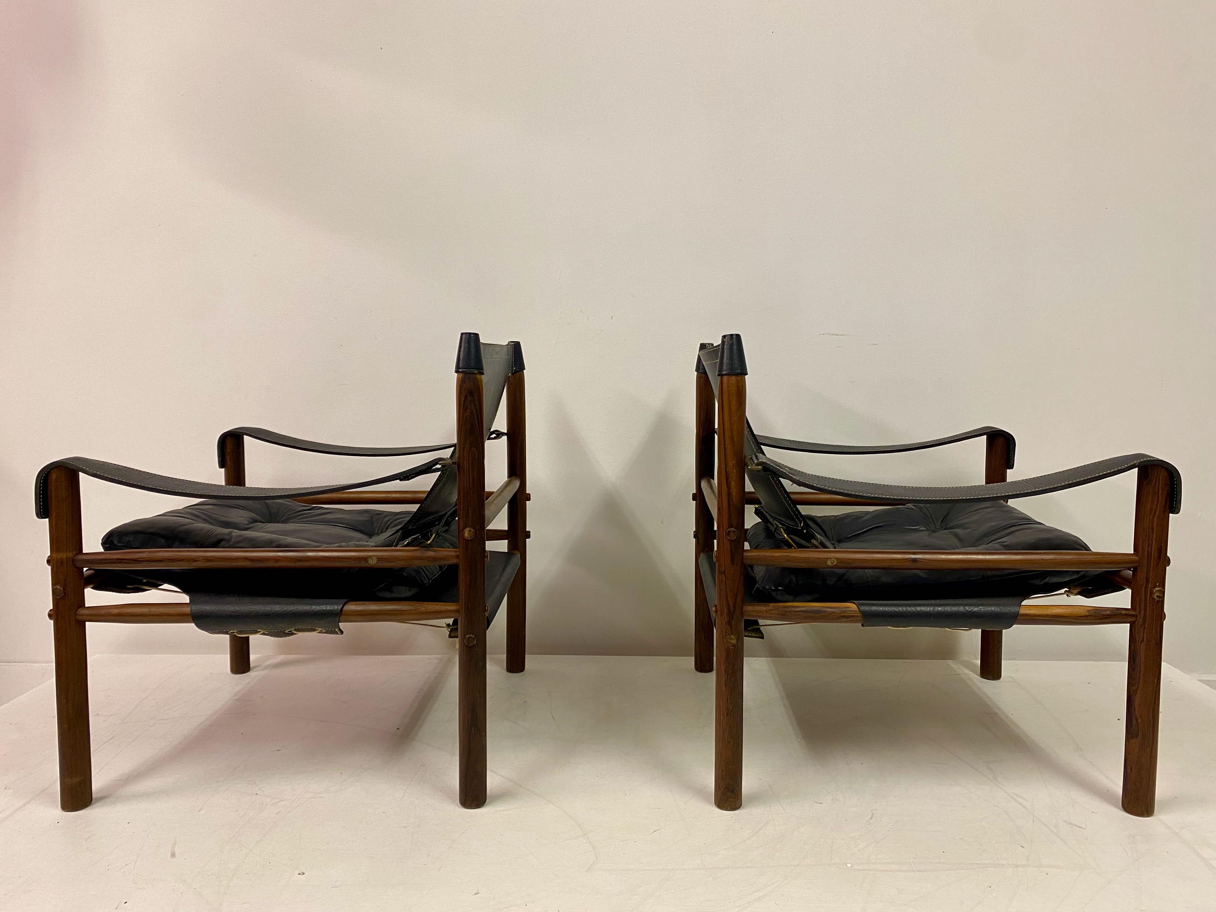 Pair of Leather and Rosewood Sirocco Safari Chairs by Arne Norell 7
