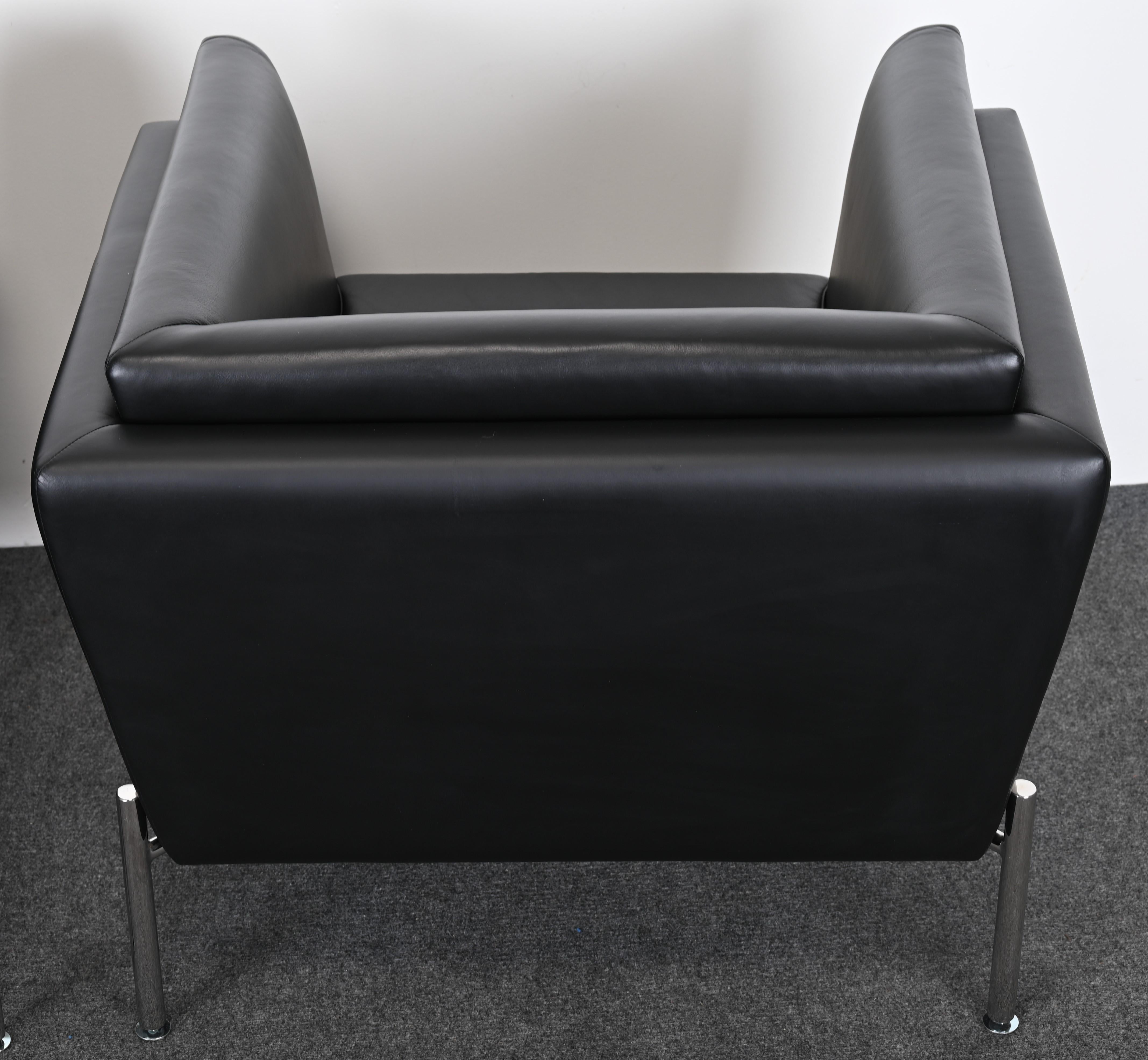 Pair of Leather and Stainless Steel Lounge Chairs by Brueton, 20th Century For Sale 10