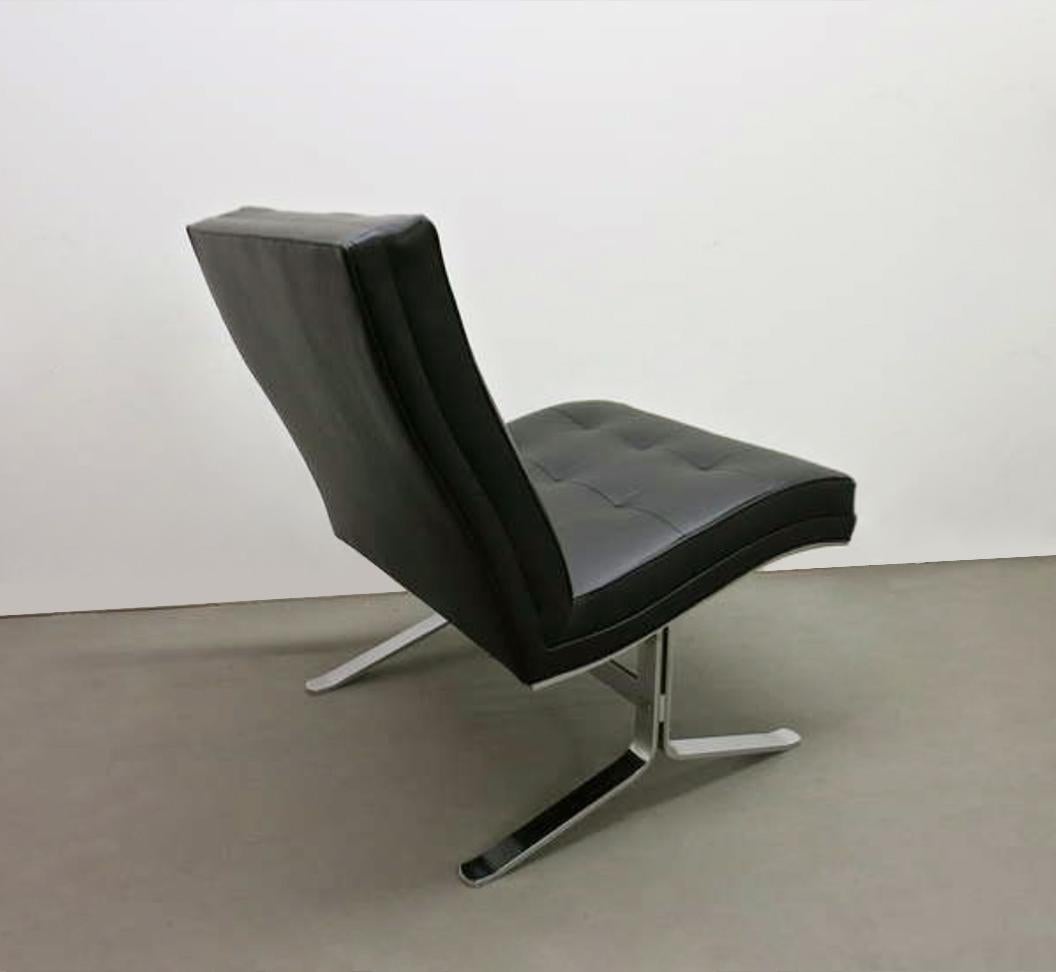 Pair of Leather and Steel Lounge Chairs by Mobilier International, France, 1970s For Sale 6