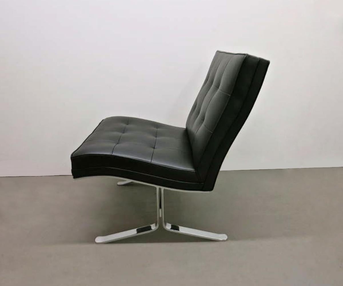 Pair of Leather and Steel Lounge Chairs by Mobilier International, France, 1970s For Sale 2