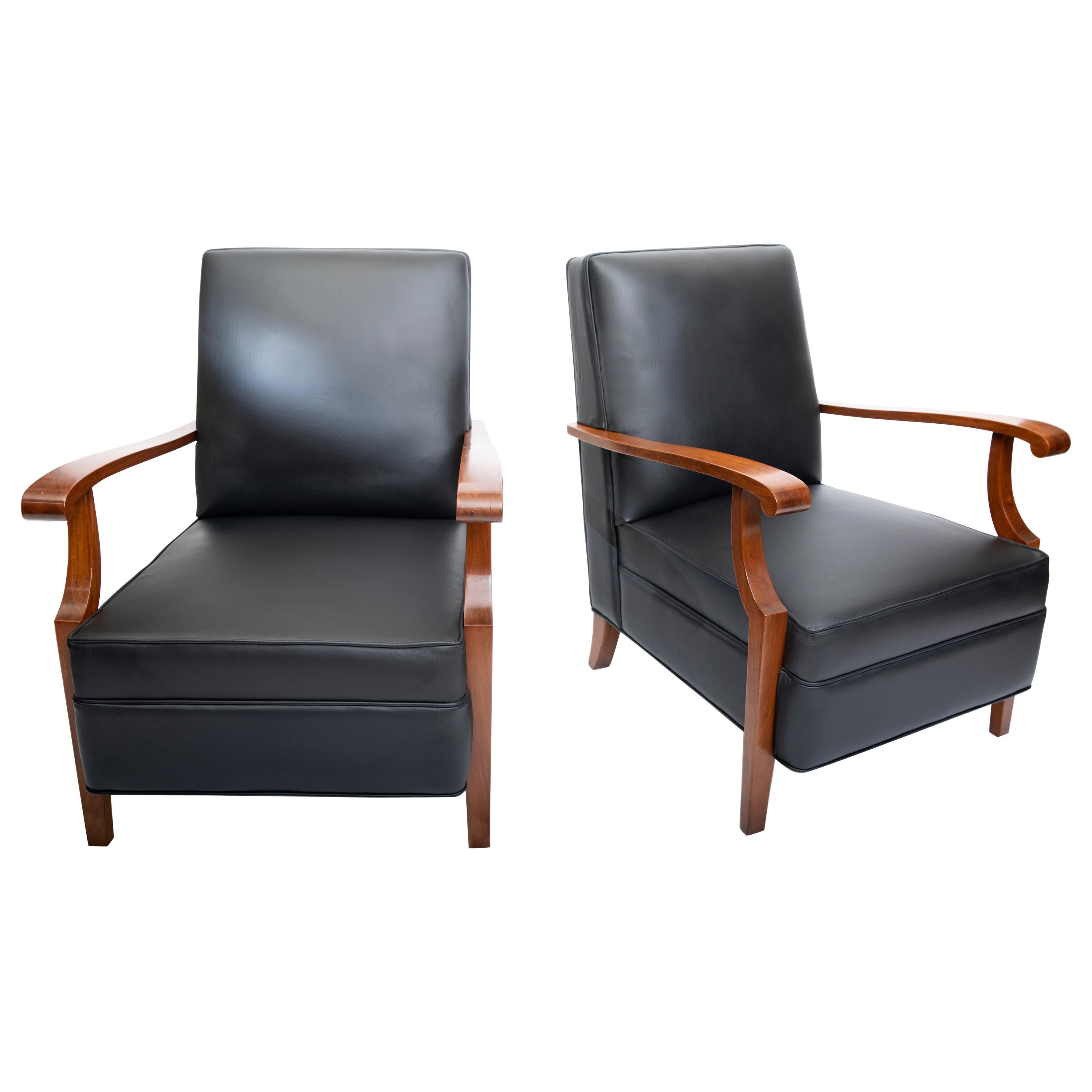 Pair of Leather and Wood Armchairs by Comte, Argentina, Buenos Aires, circa 1940 For Sale