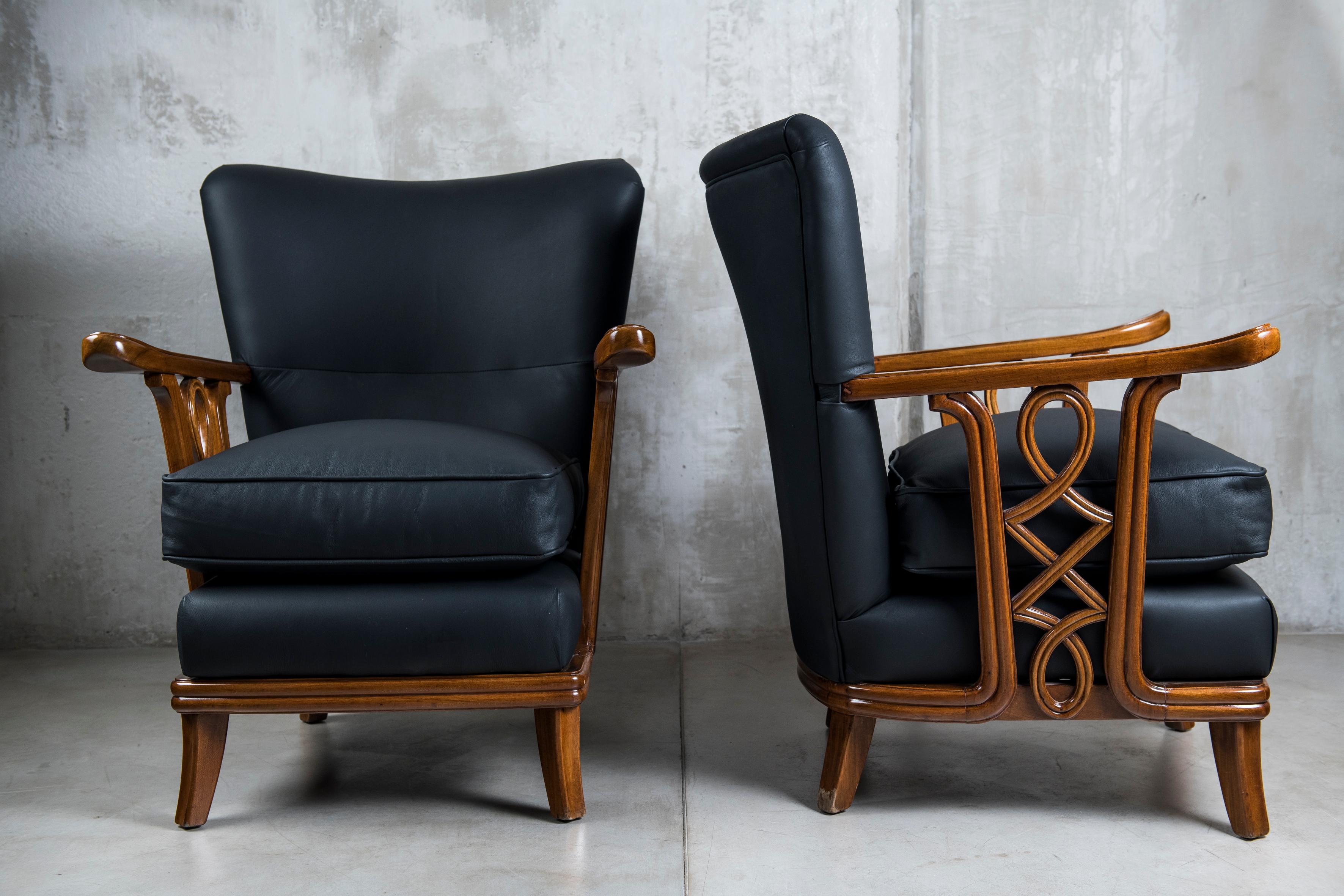 Paar Sessel aus Leder und Holz von Englander und Bonta, Argentinien, 1940 (Moderne der Mitte des Jahrhunderts) im Angebot