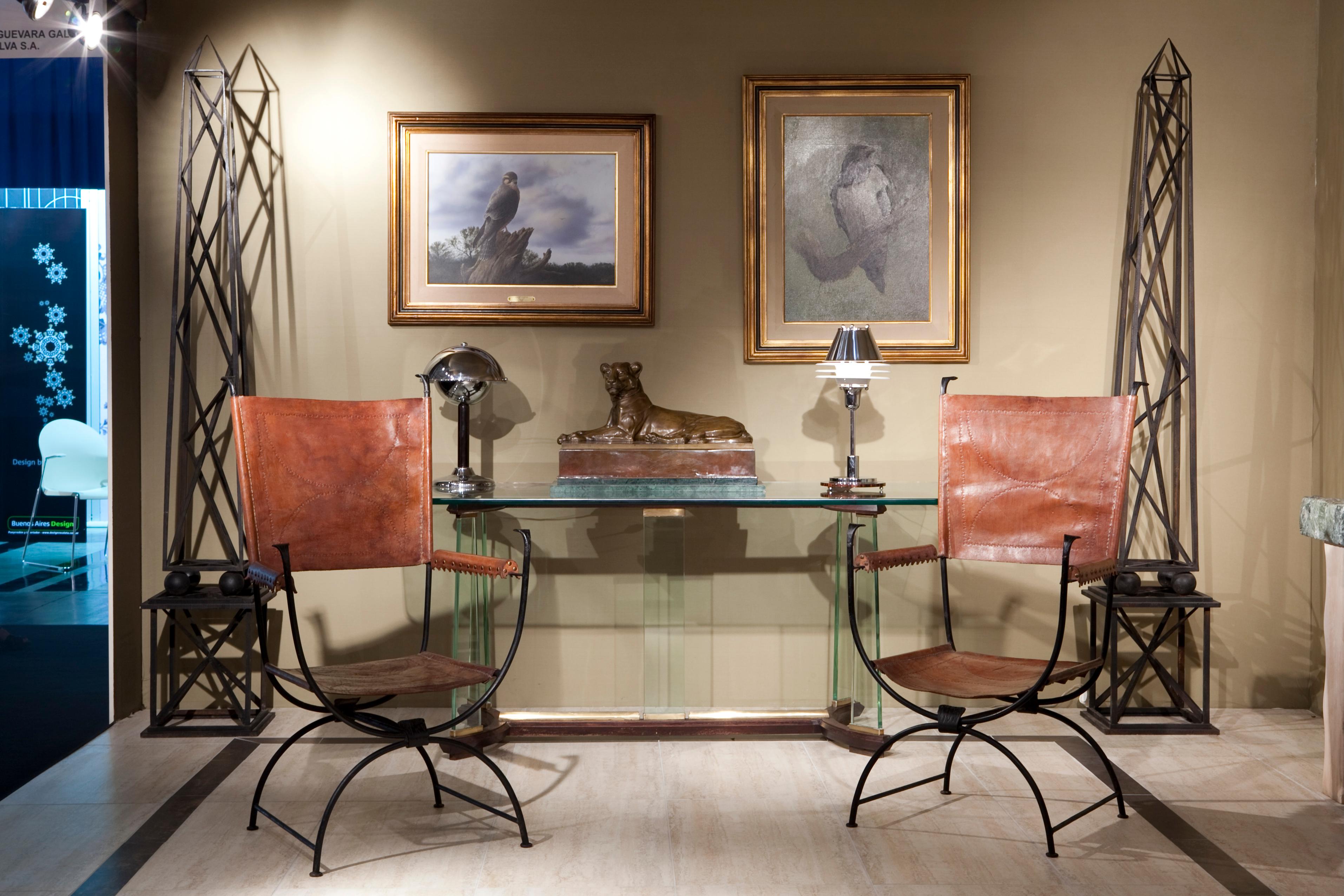 Art Deco armchairs in Leather and iron attributed to Jean Michel Frank

Year 1935
Elegant and sophisticated armchairs.
You want to live in the golden years, these are the armchairs your project needs.
We have specialized in the sale of Art Deco and