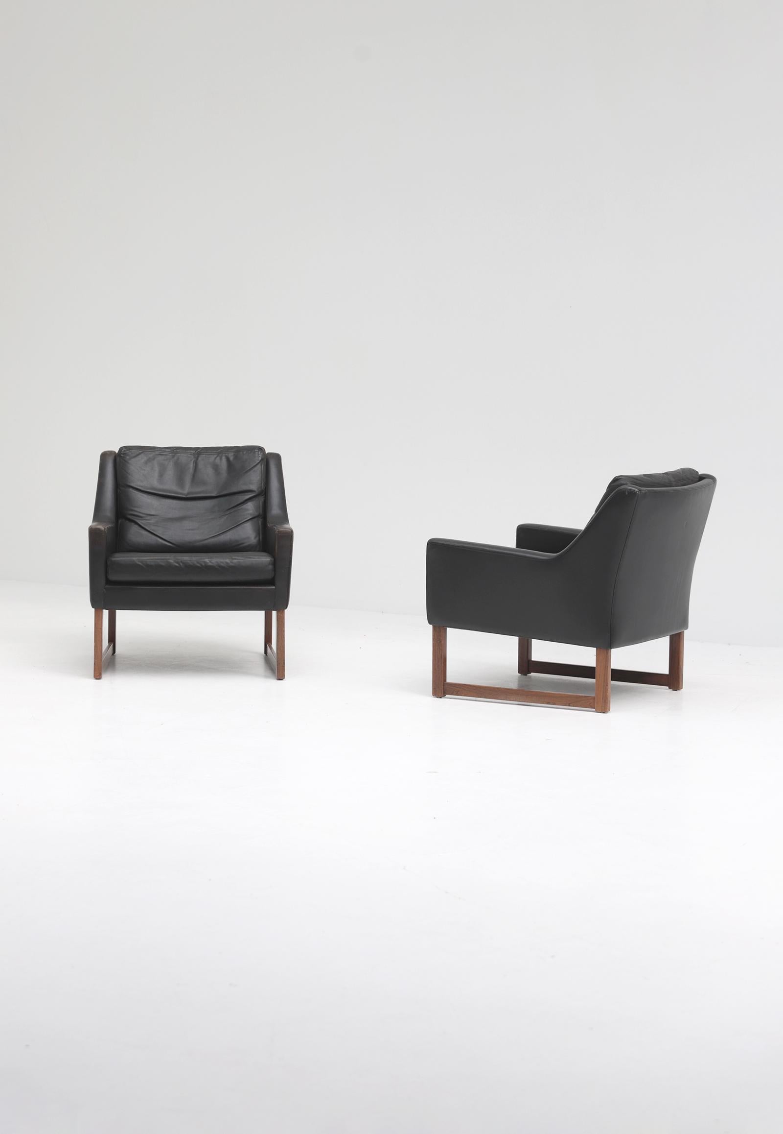Mid-Century Modern Pair of leather armchairs by Rudolf Bernd Glatzel for Kill international 1960 For Sale
