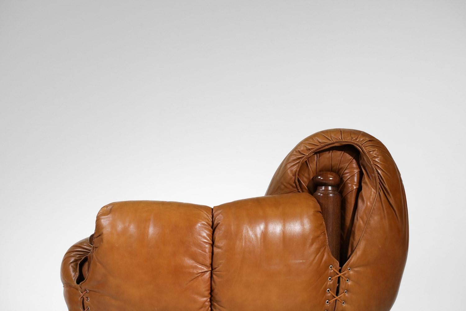 Pair of leather armchairs cognac curved ball years 70 For Sale 8