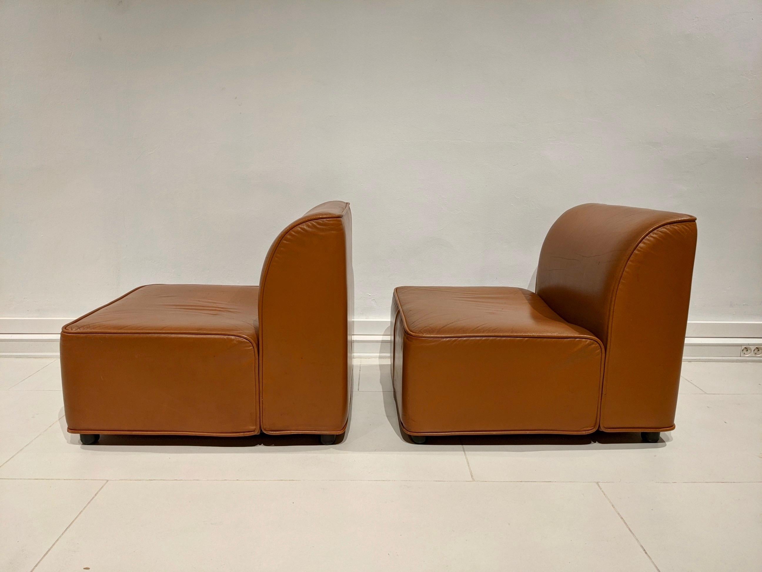 French Pair of Leather Armchairs in Camel Colour For Sale