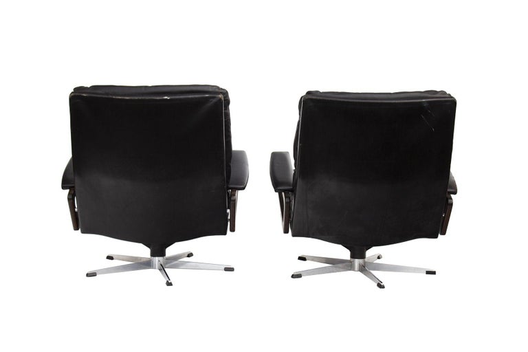 Pair of Leather Lounge 'King Chairs' by Andre Vandenbeuck for Strässl